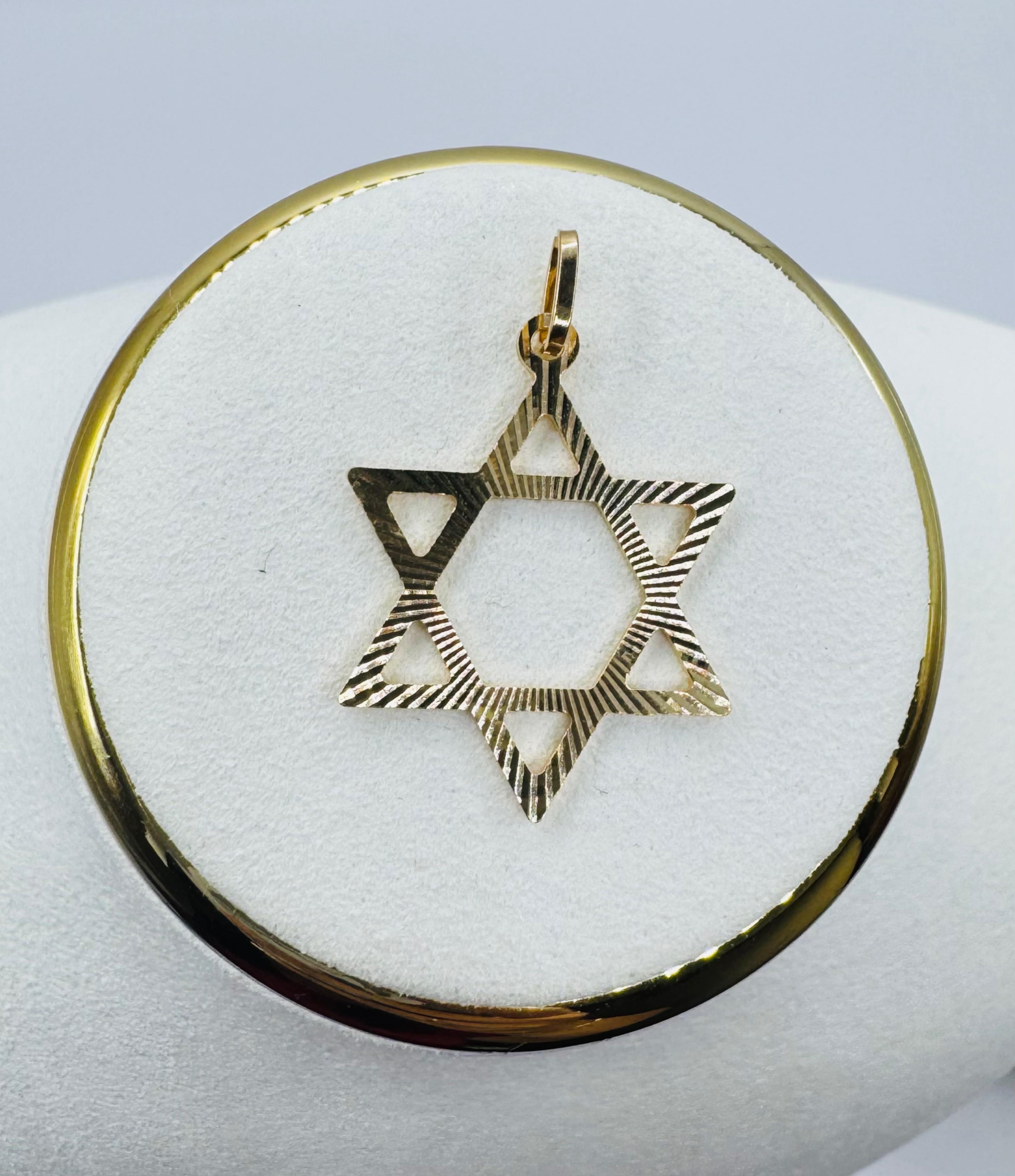 6-Pointed Golden Star Pendant 18k