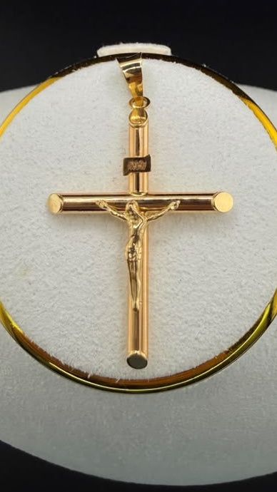 Jesus Crucifix Pendant 18k.