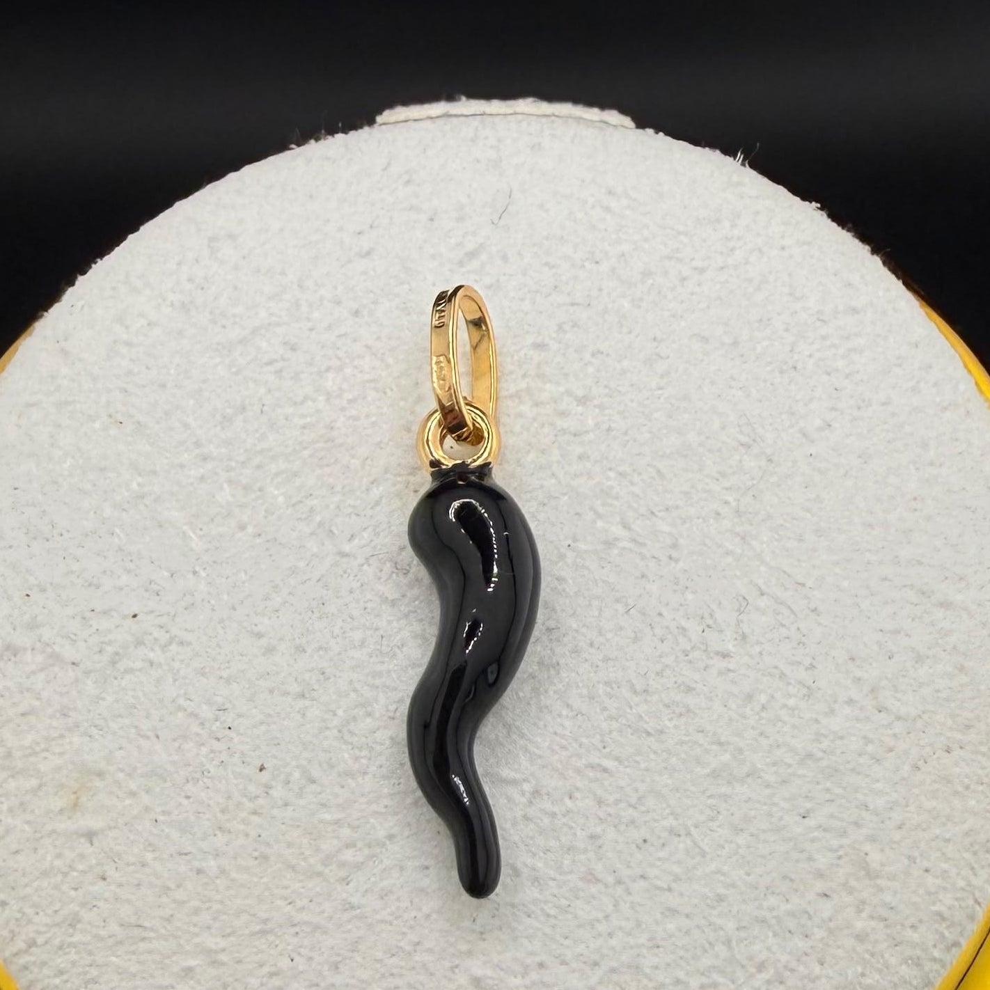 Cornicello Black Pendant 18k, M.