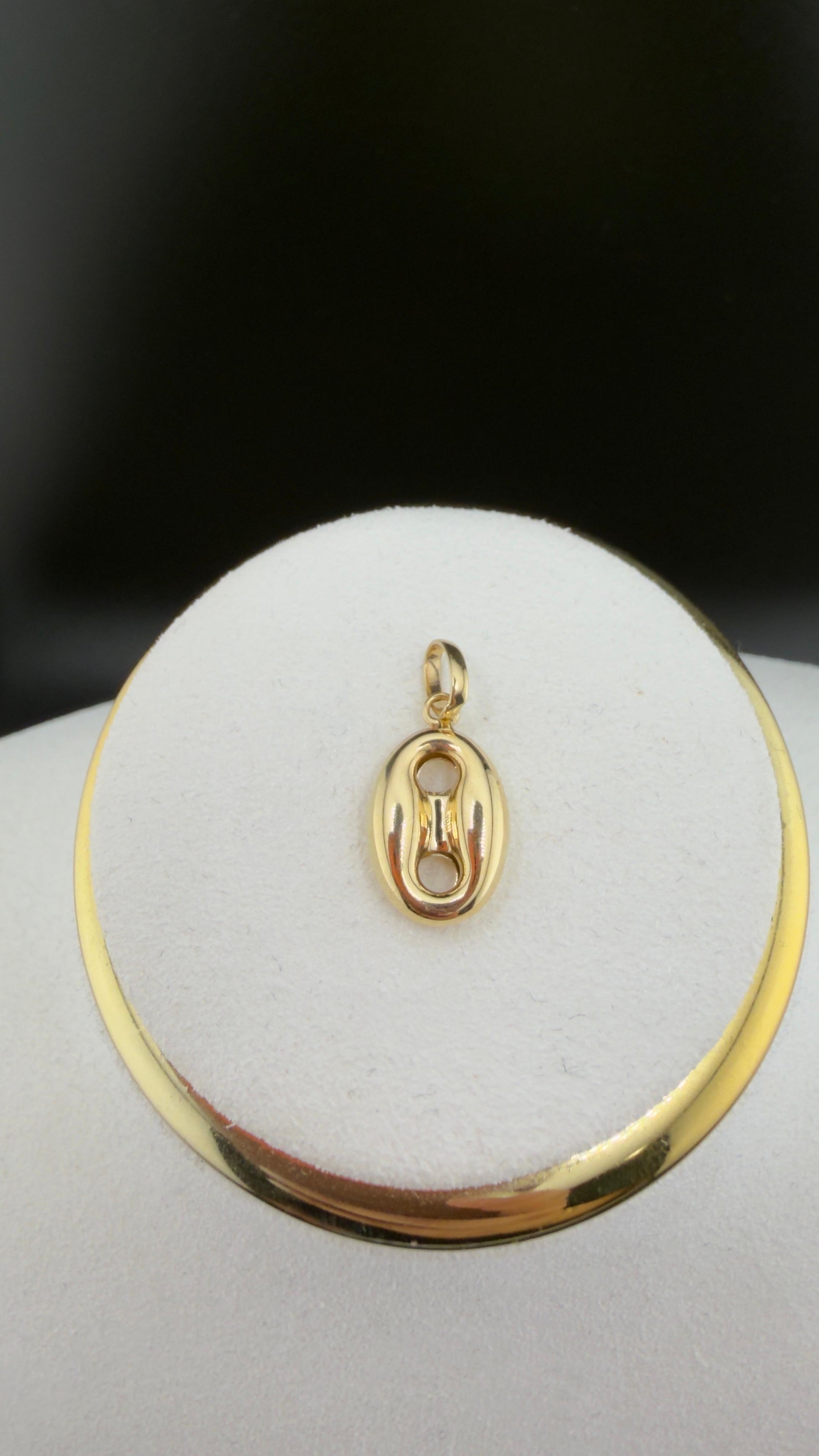 Double-G Pendant 18k.