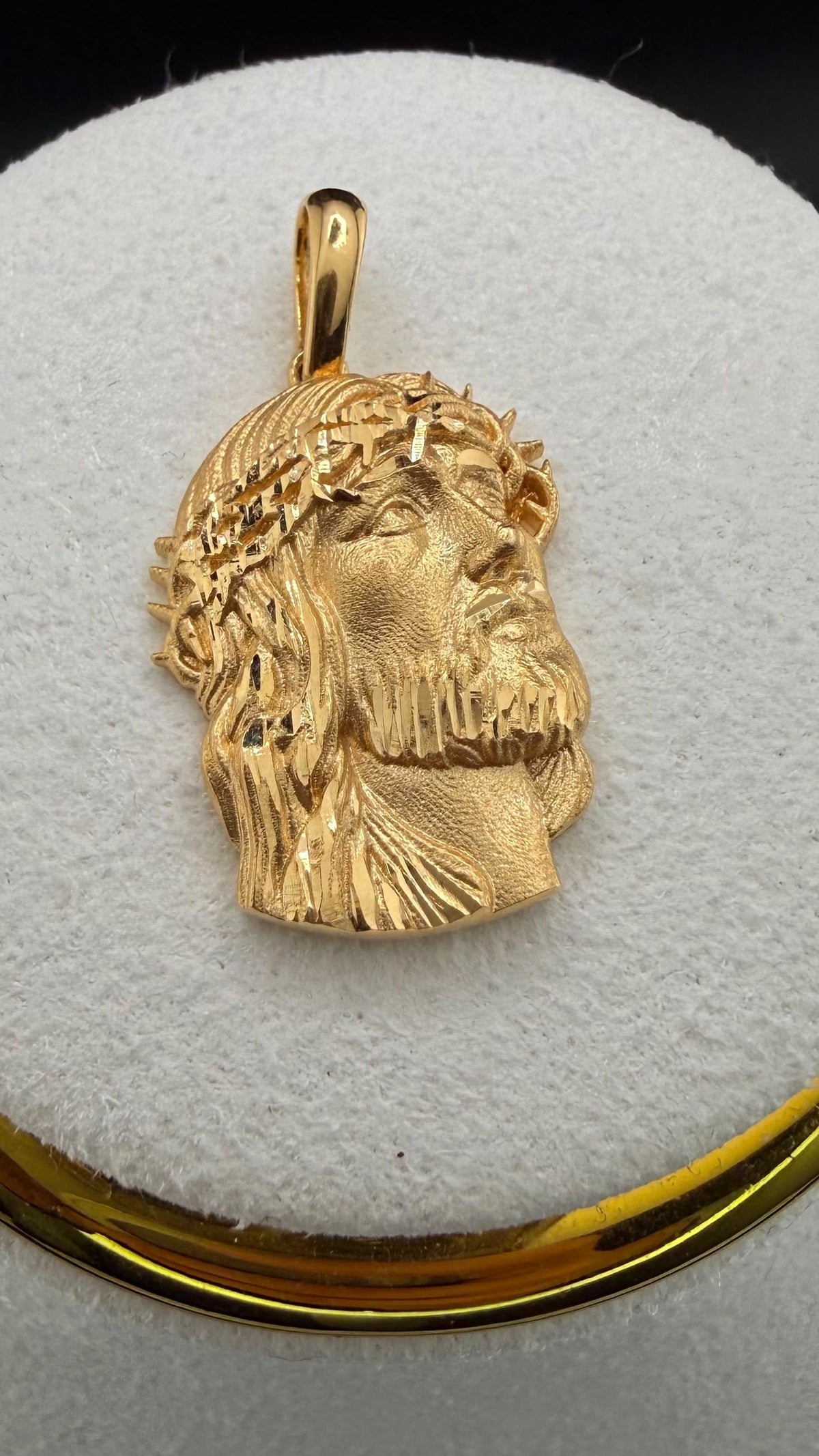 Sacred Face Pendant 18k.