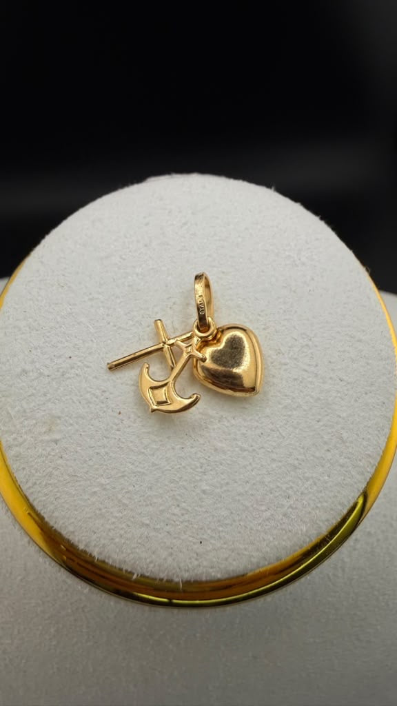 Heart & Anchor Amulet Pendant 18k.