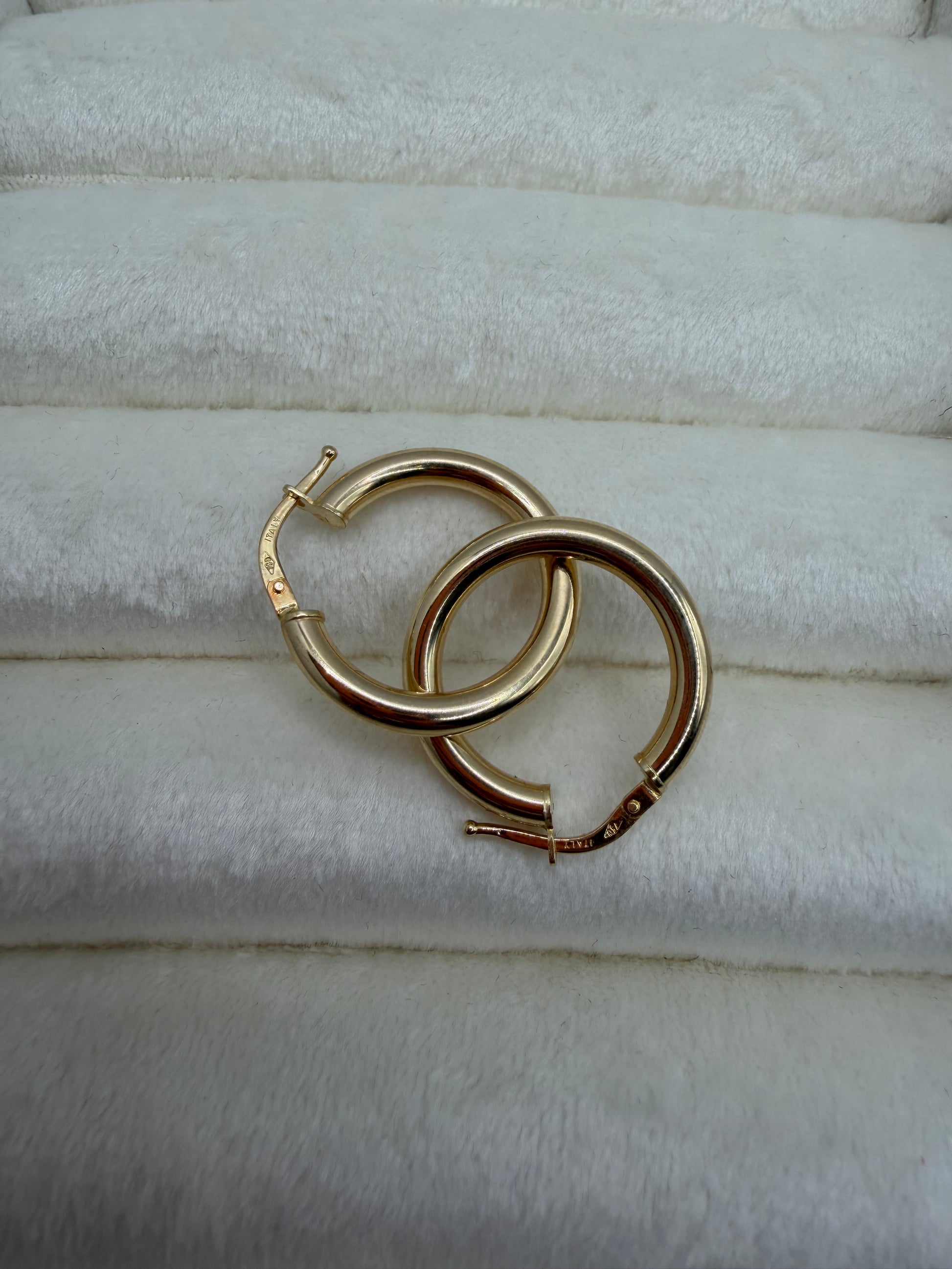 Aros Cylindrical Hoops 18k