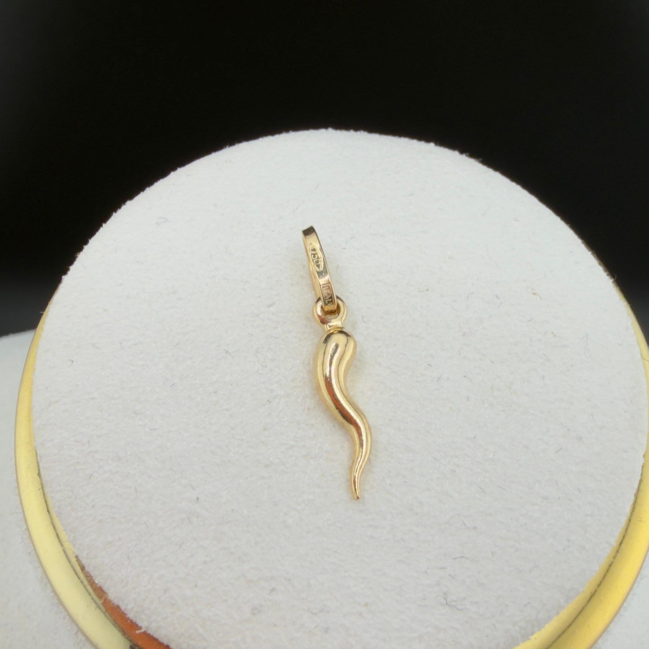 Cornicello Gold Pendant 18k