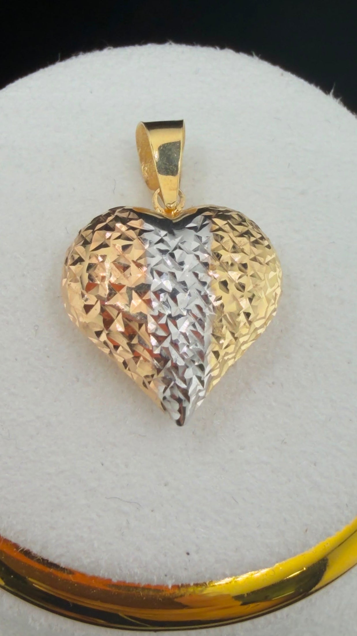 Two-Tone Heart Pendant 18k.