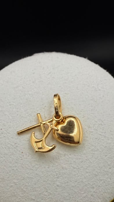 Heart & Anchor Amulet Pendant 18k.