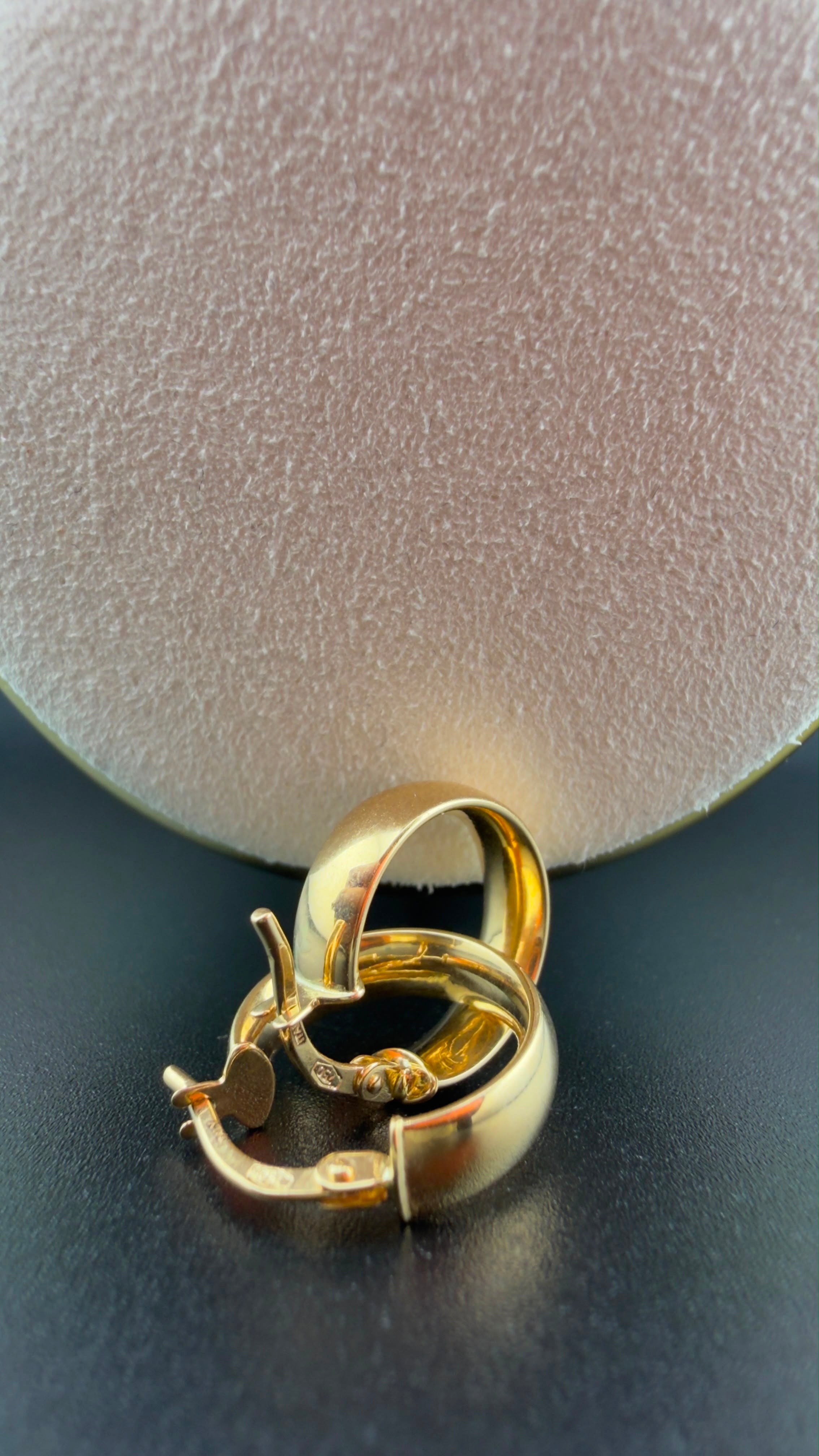 Fine Classic Hoop 18k.
