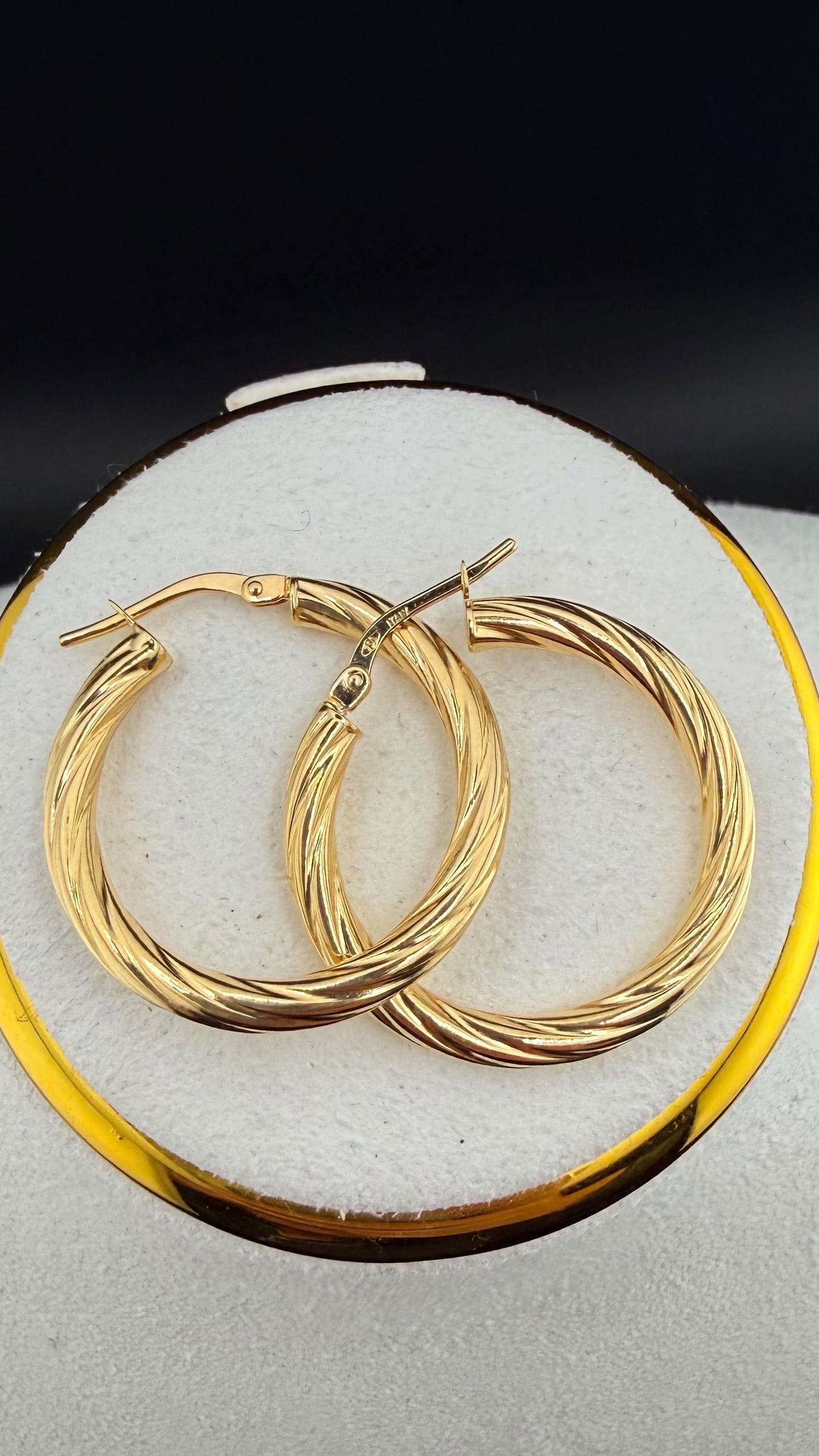Rope Twist Hoop 18k.