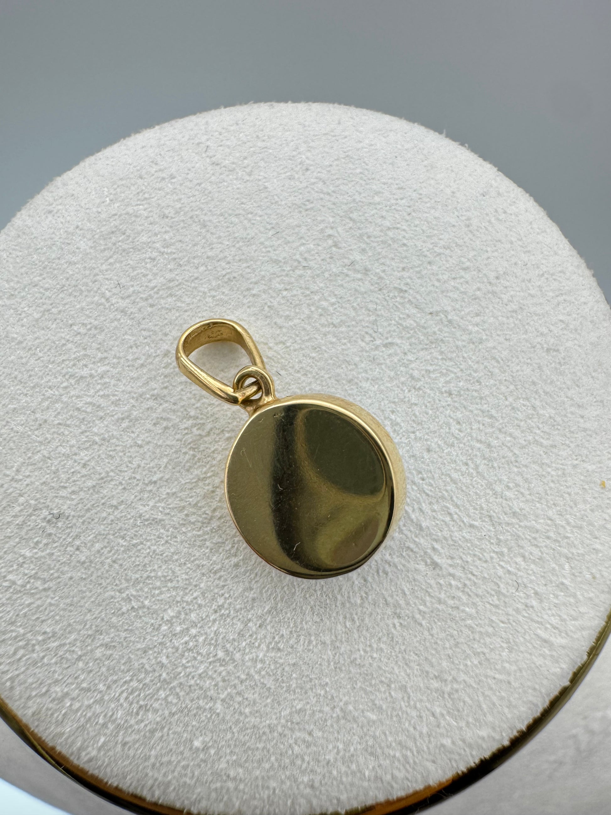 Golden Iris Eye Pendant 18k