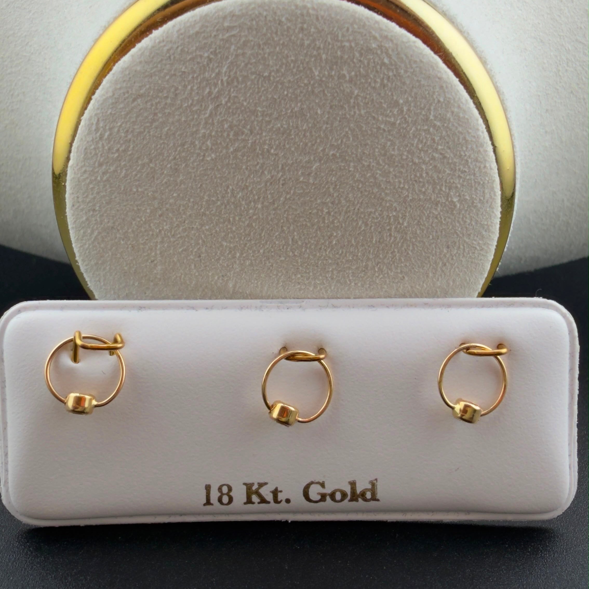 Gold Nose Piercing 18k.