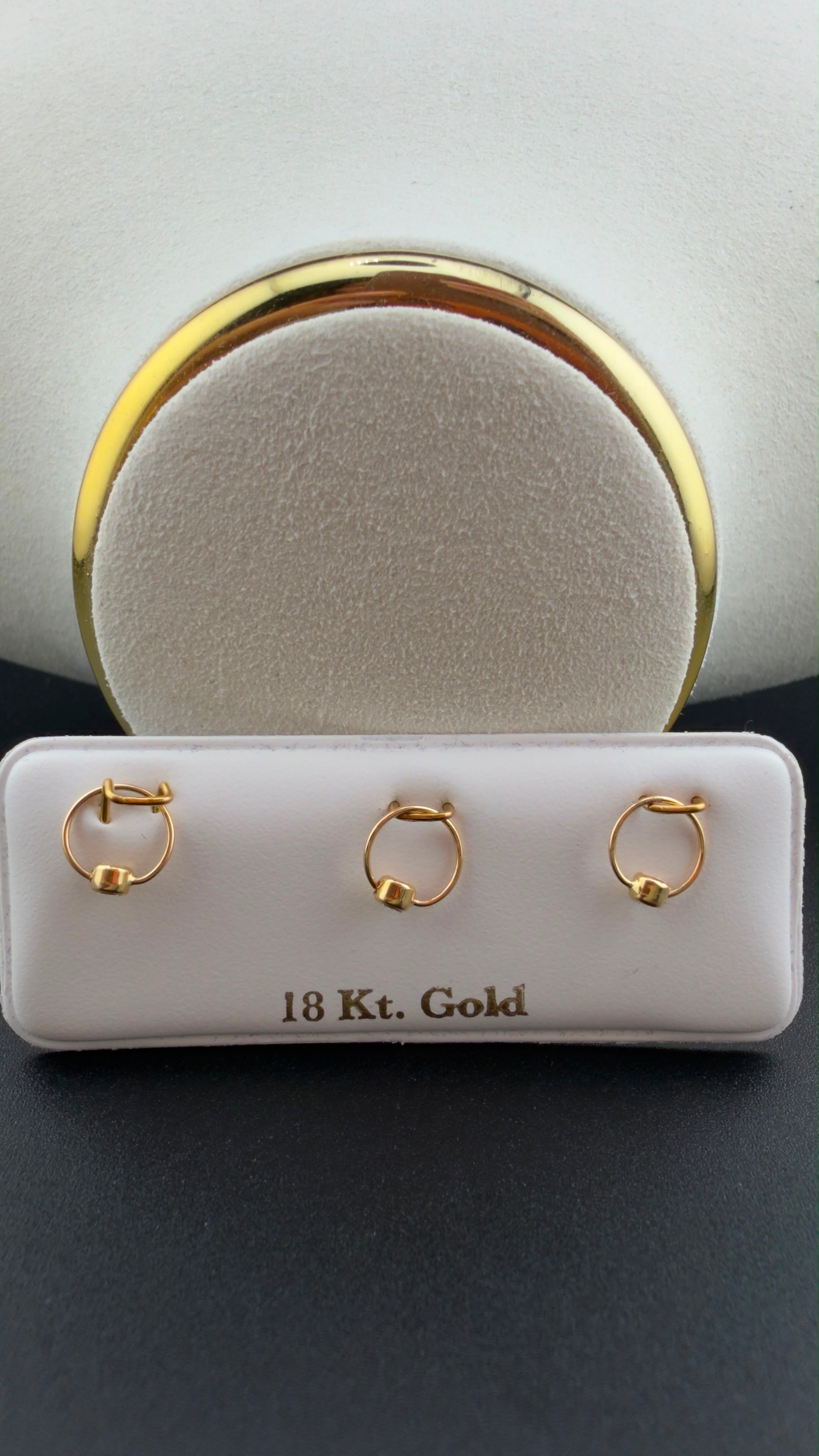 Gold Nose Piercing 18k.