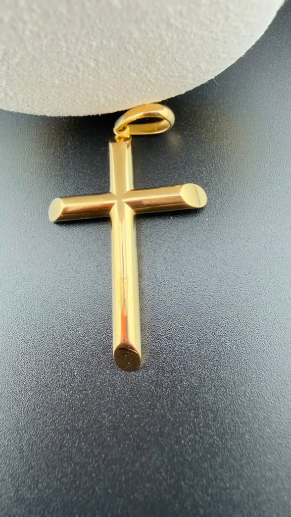 Classic Cross Pendant 18k.