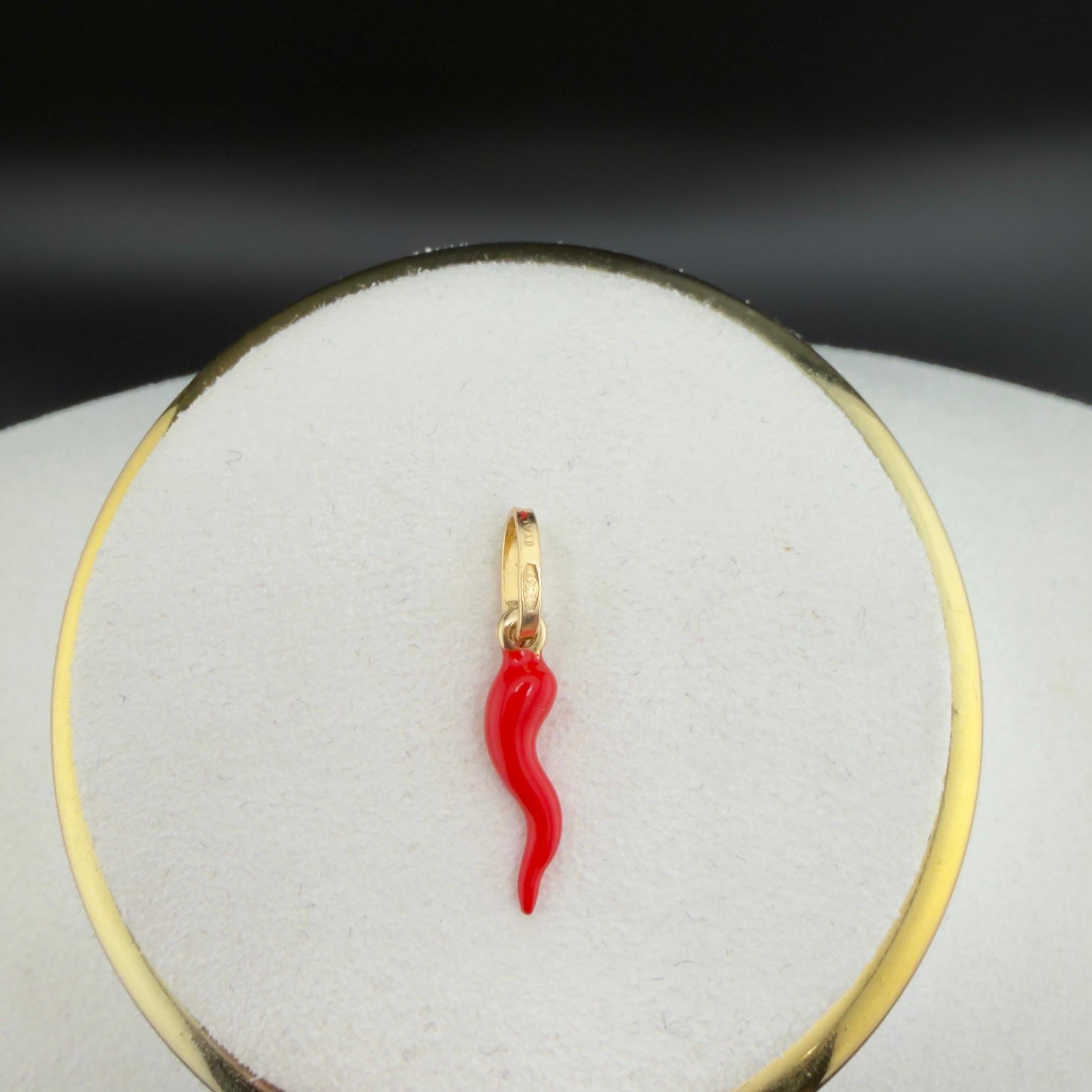 Cornicello red Pendant 18k.