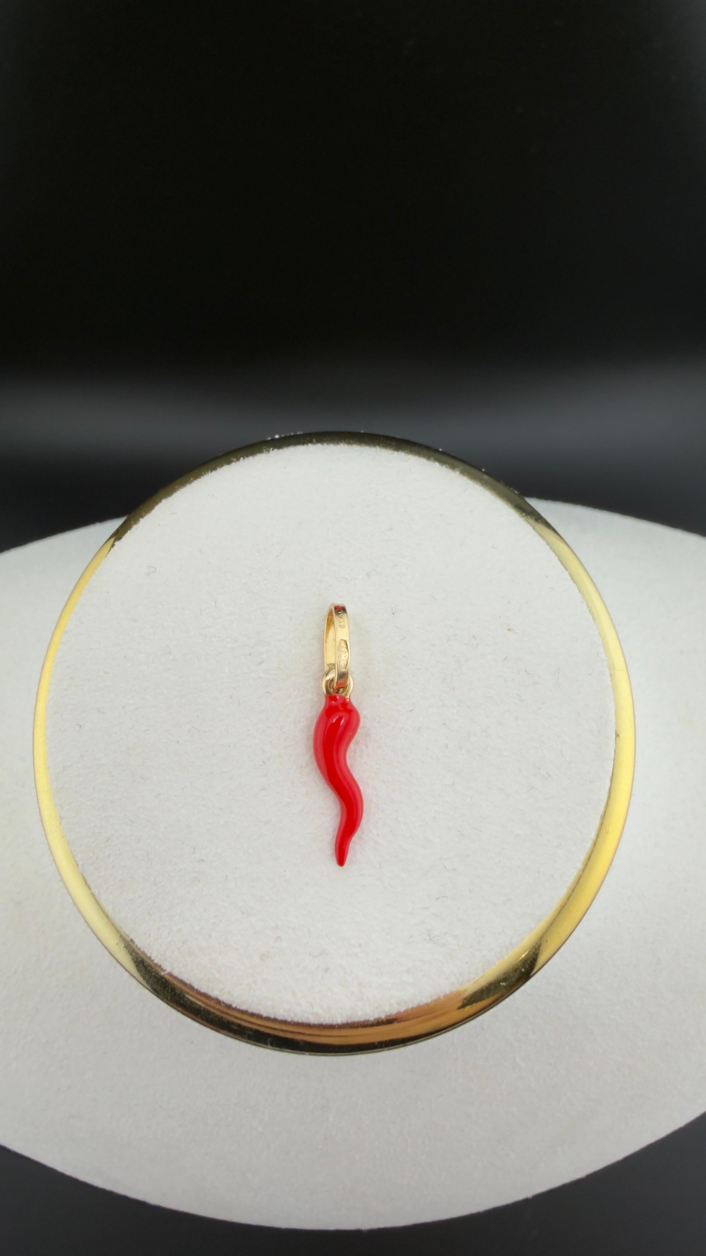 Cornicello red Pendant 18k.