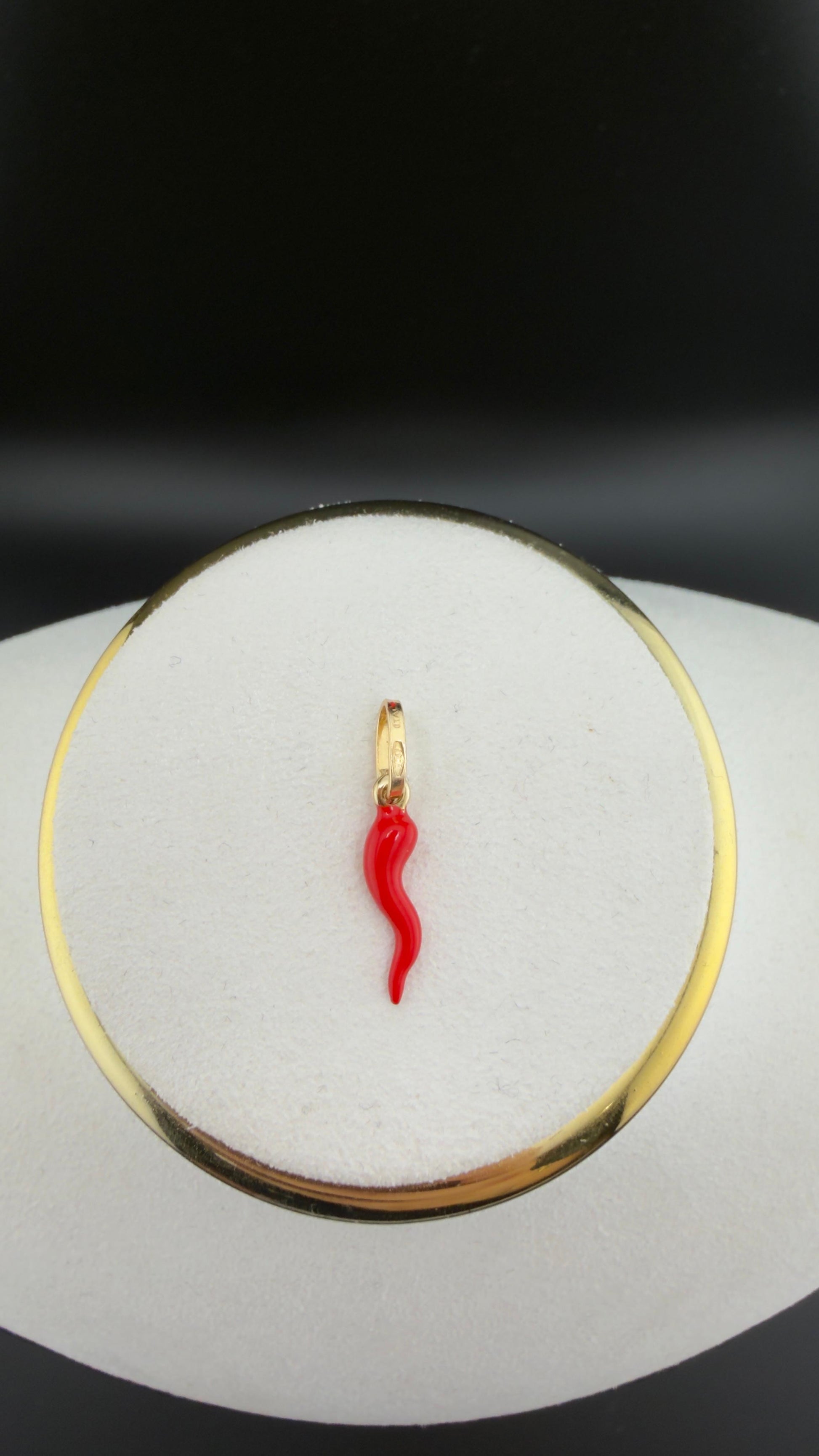 Cornicello red Pendant 18k.
