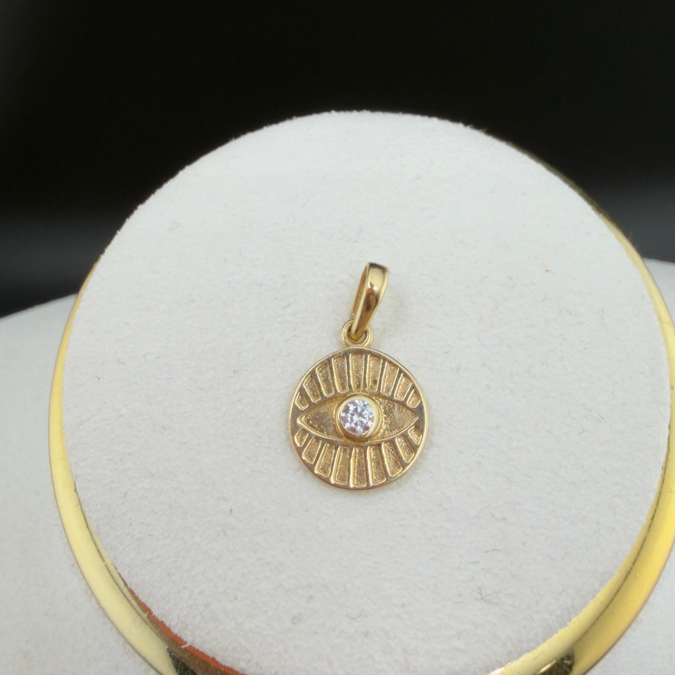 Iris Eye Gold Pendant 18k.
