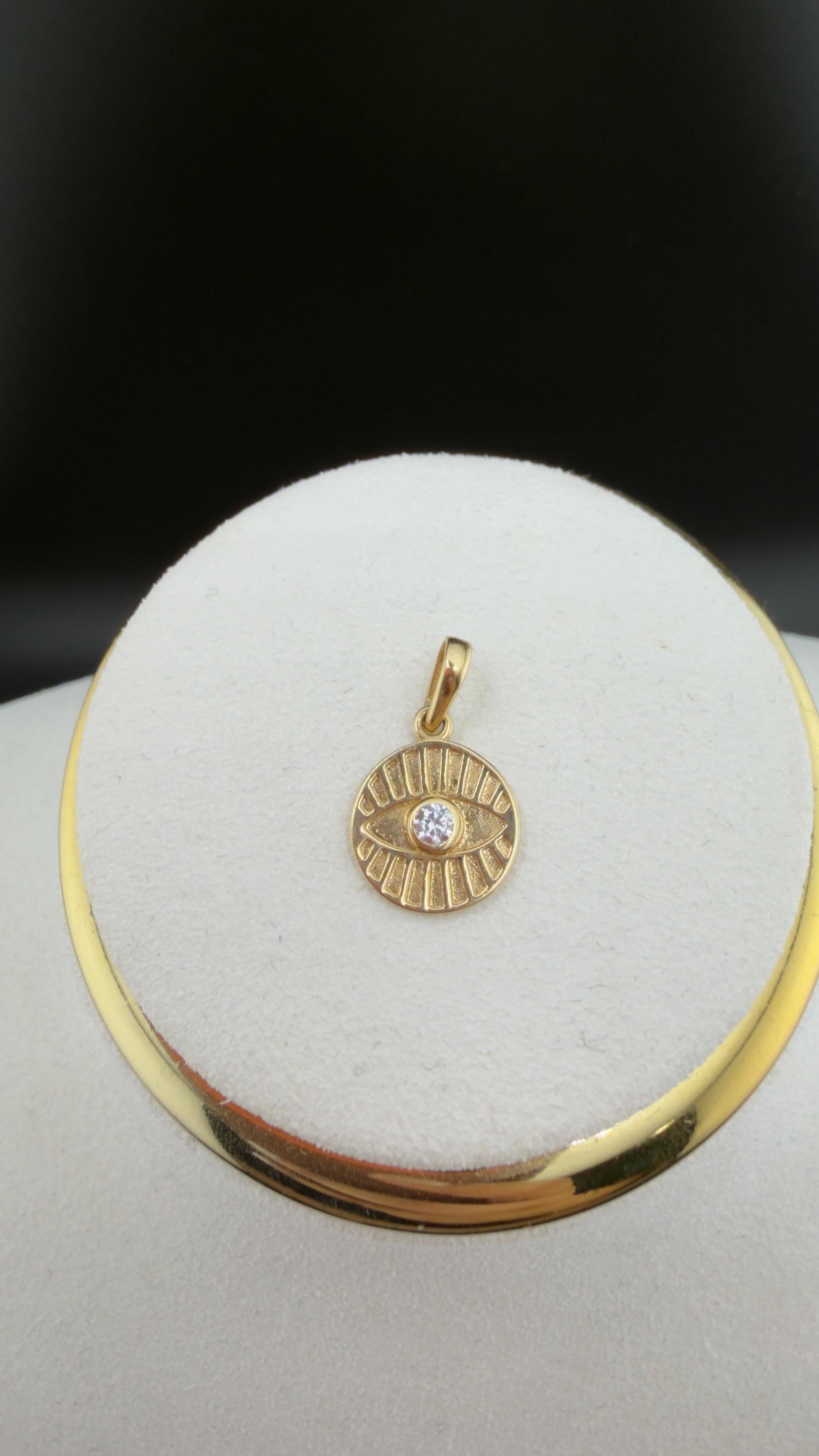 Iris Eye Gold Pendant 18k.