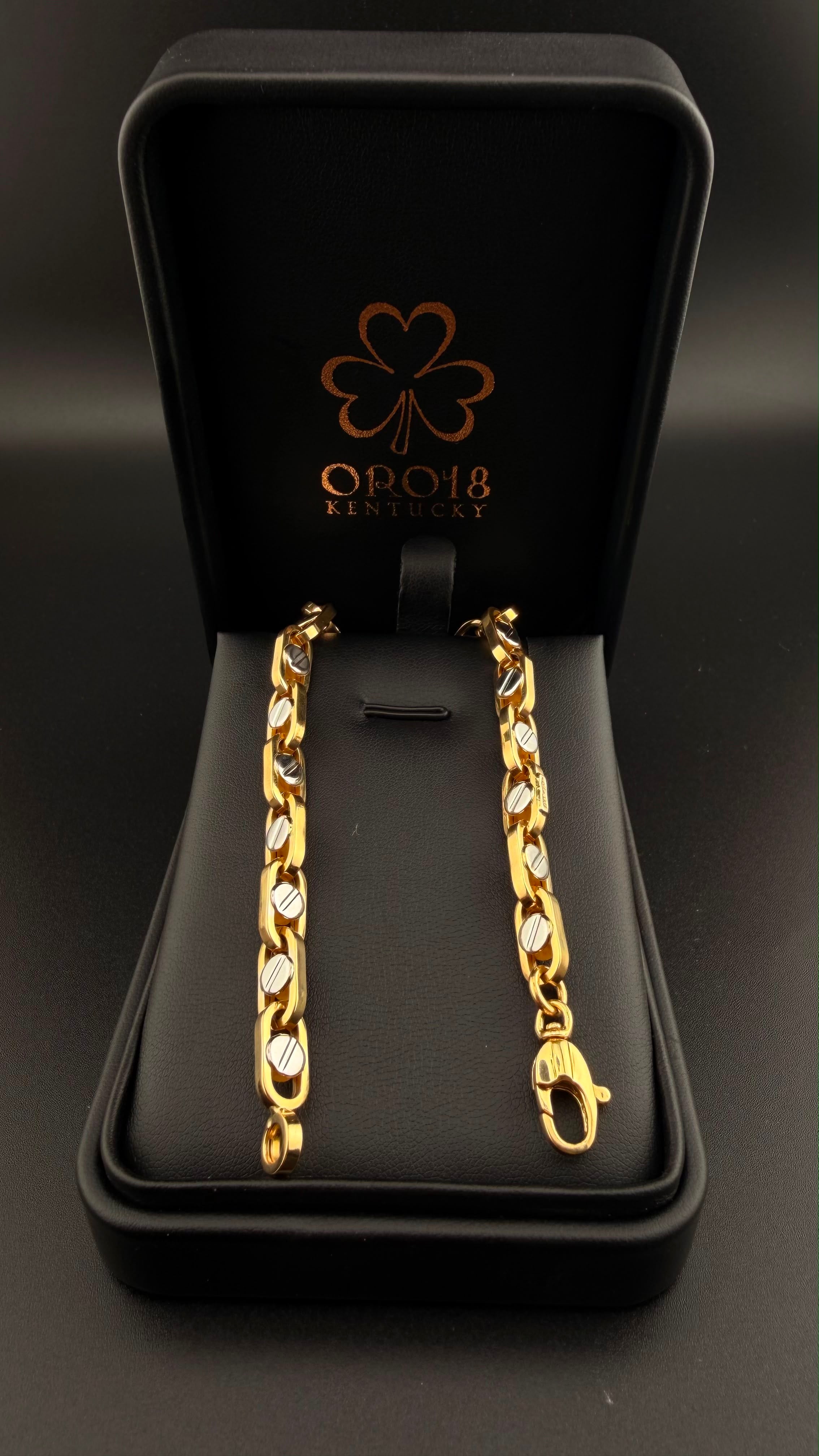 Double-C Bracelet 18k,21cm.