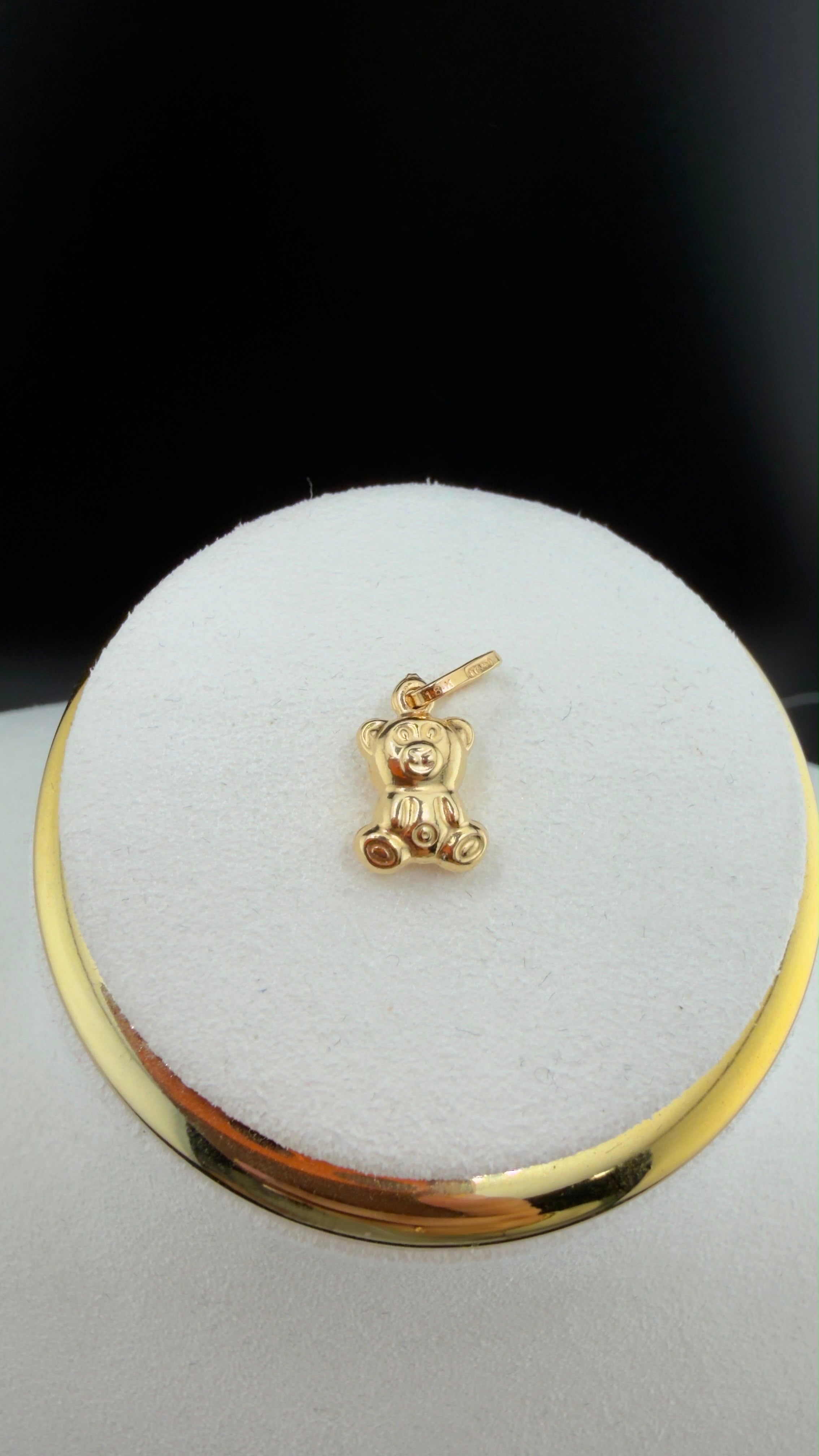 Golden Little Bear 18k.