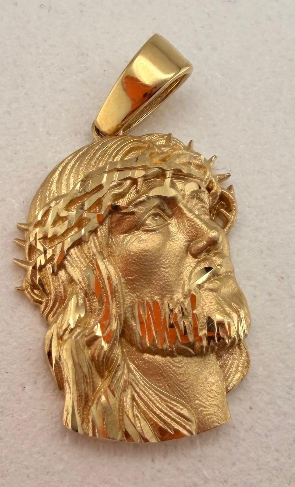 Sacred Face Pendant 18k.