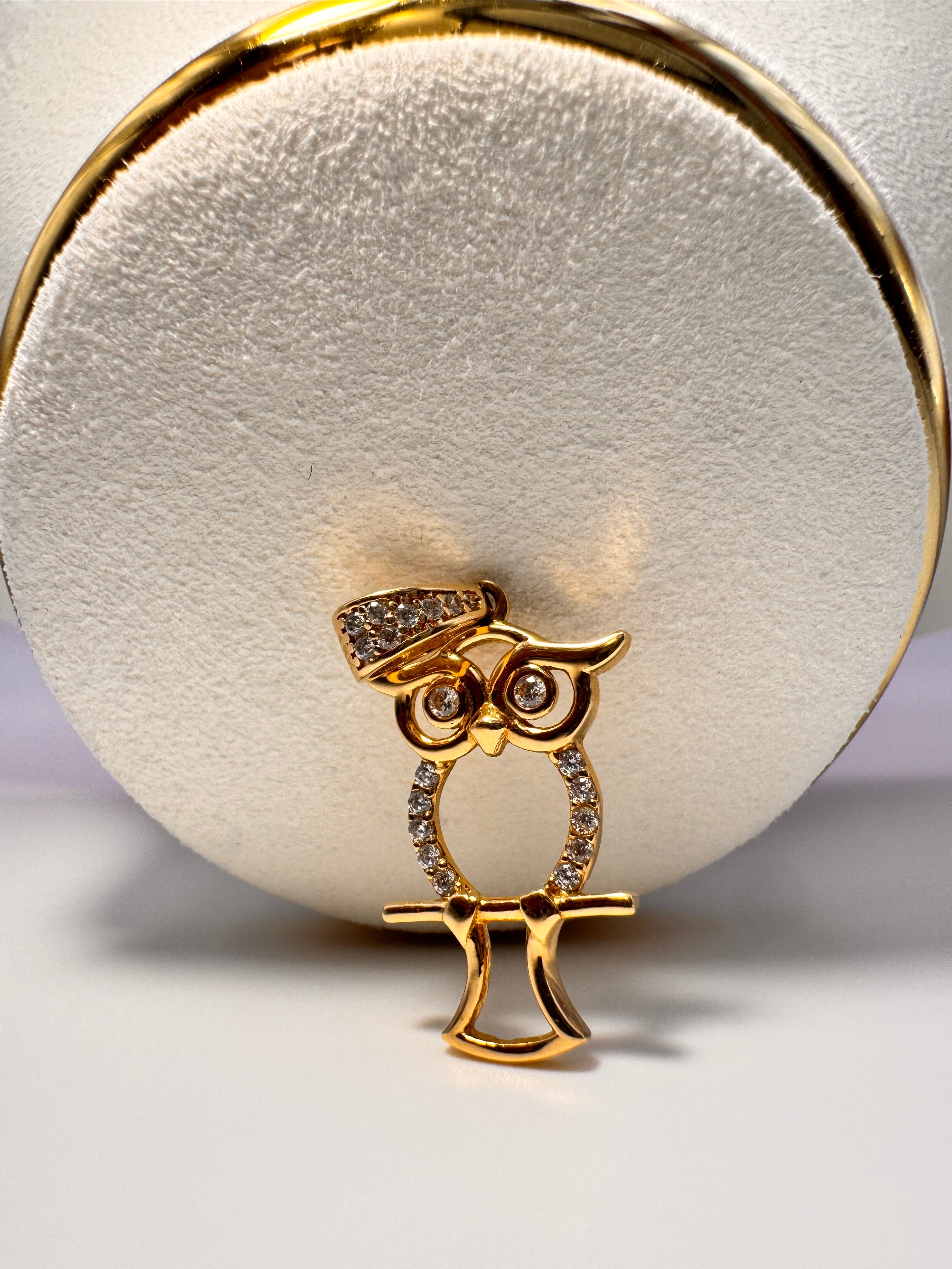 Owl Zirconia Pendant 18k
