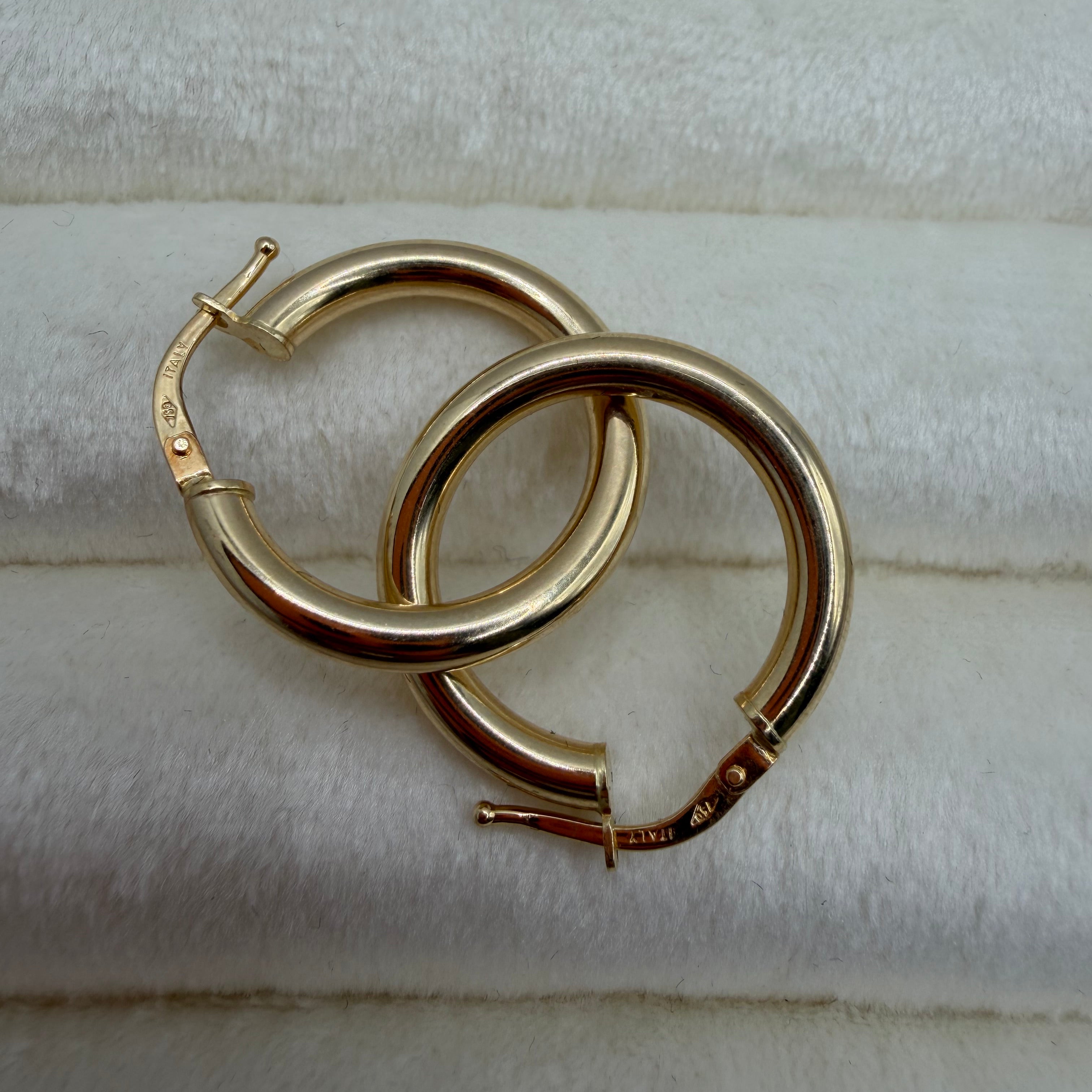 Aros Cylindrical Hoops 18k