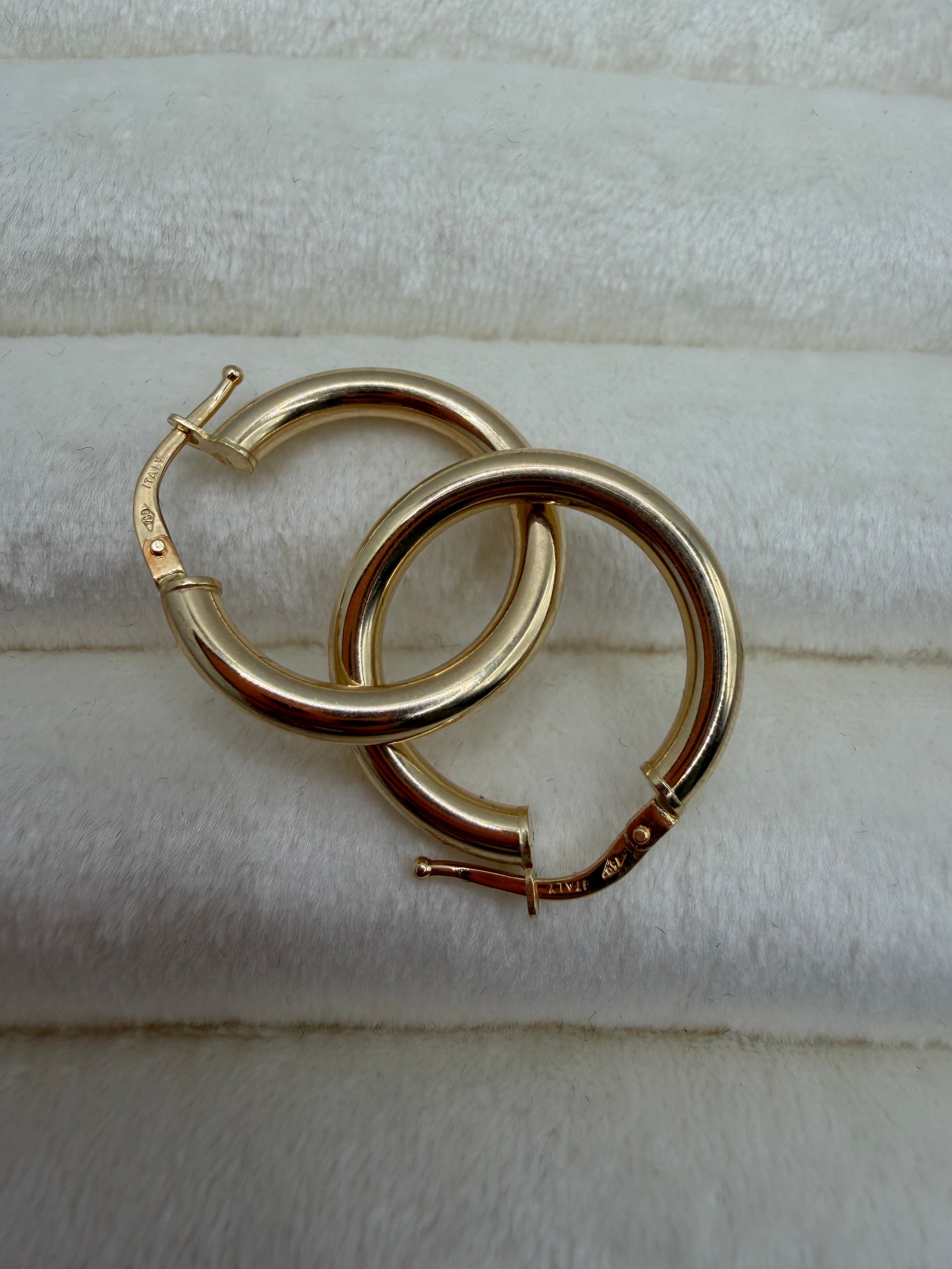 Aros Cylindrical Hoops 18k