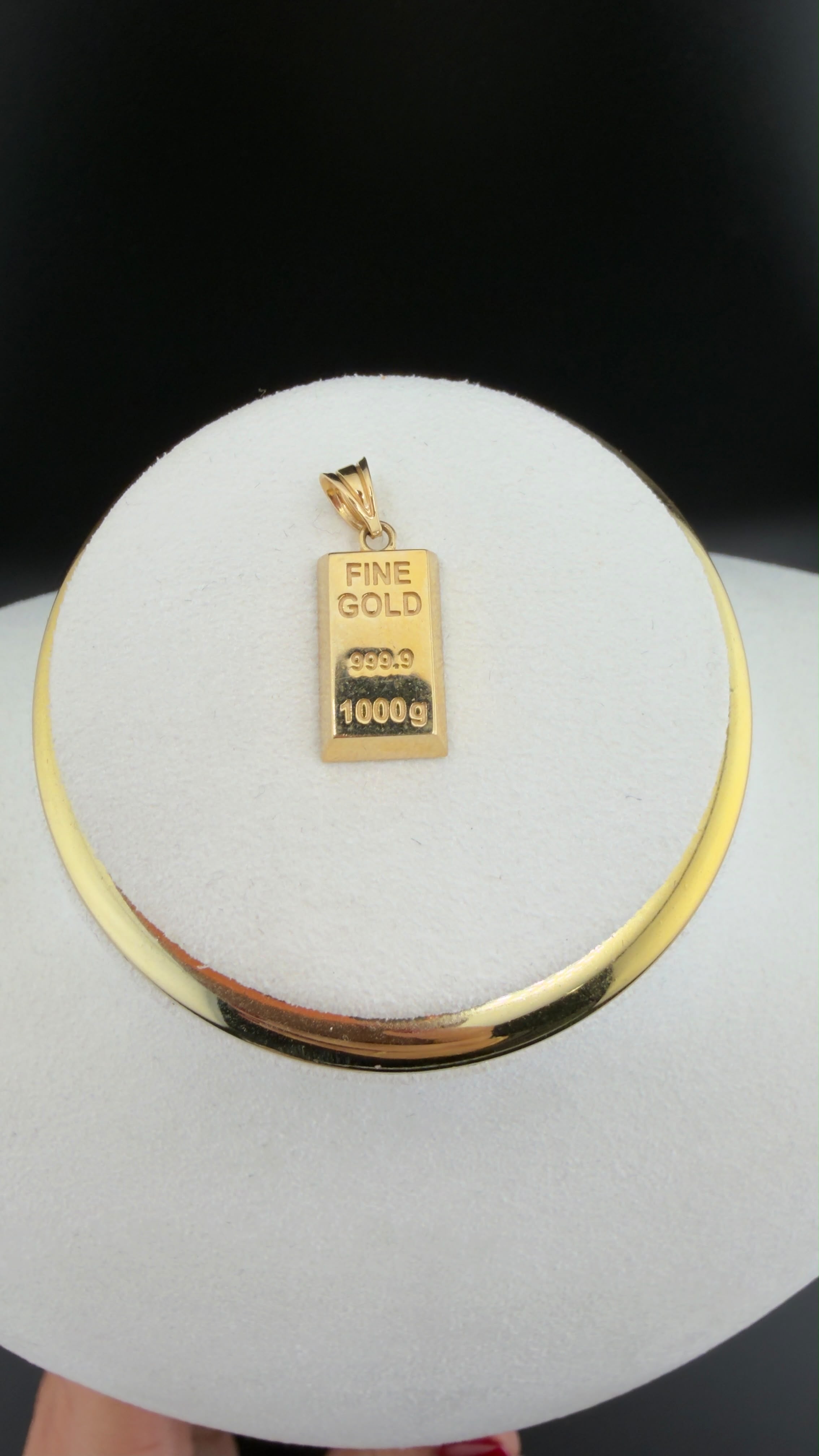 Gold Bar Pendant 18k.