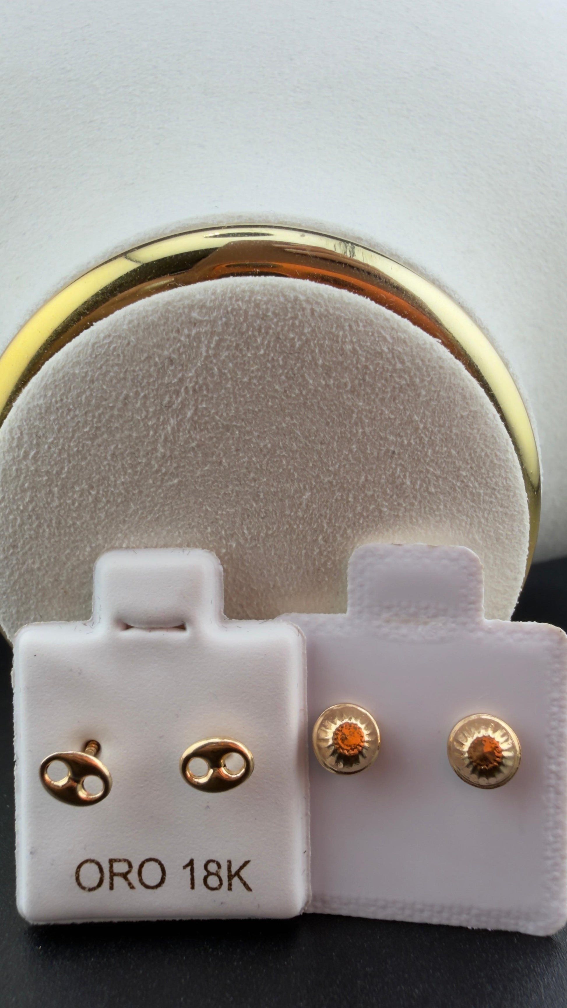Double- G Earrings 18k.