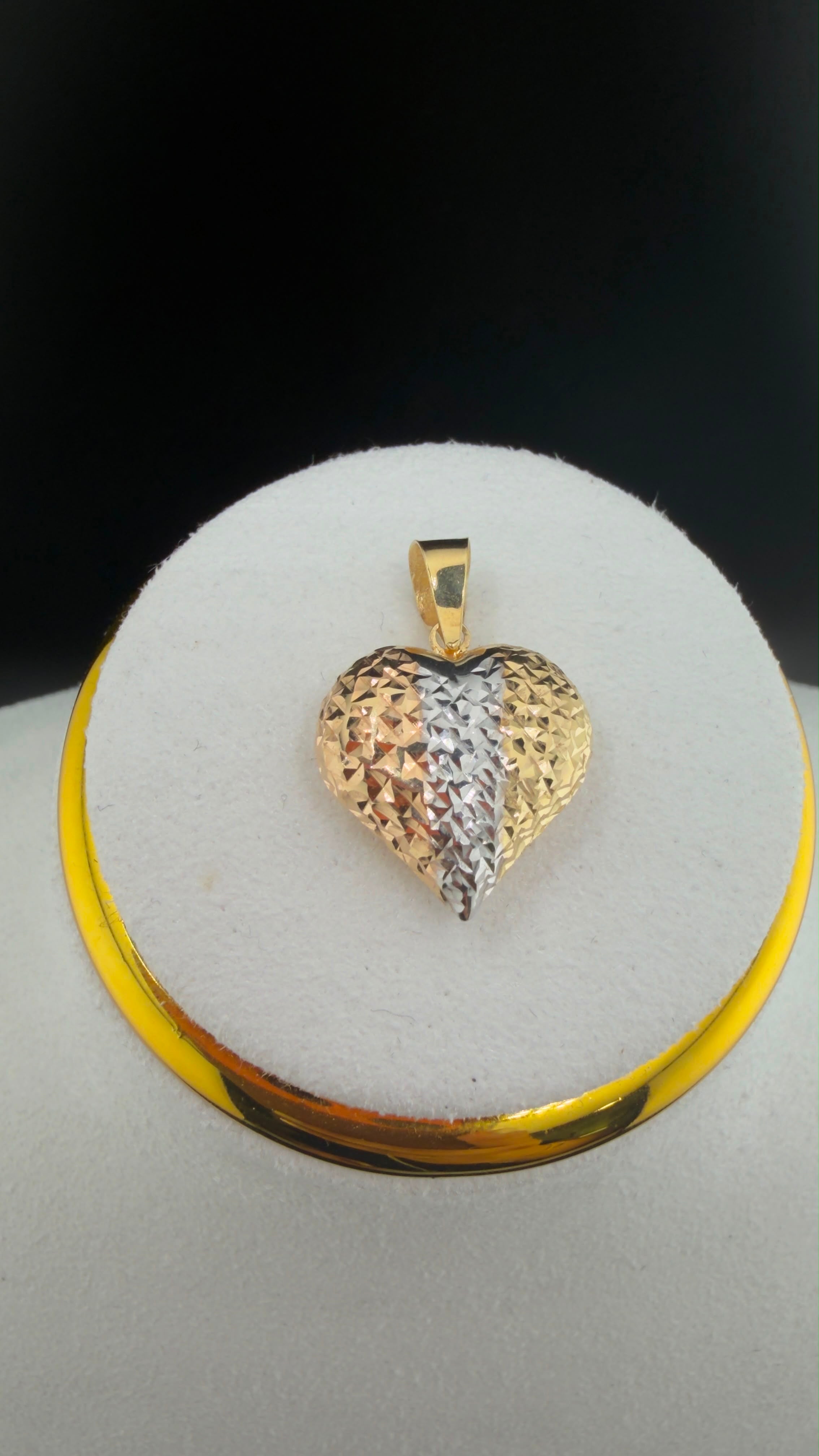 Two-Tone Heart Pendant 18k.