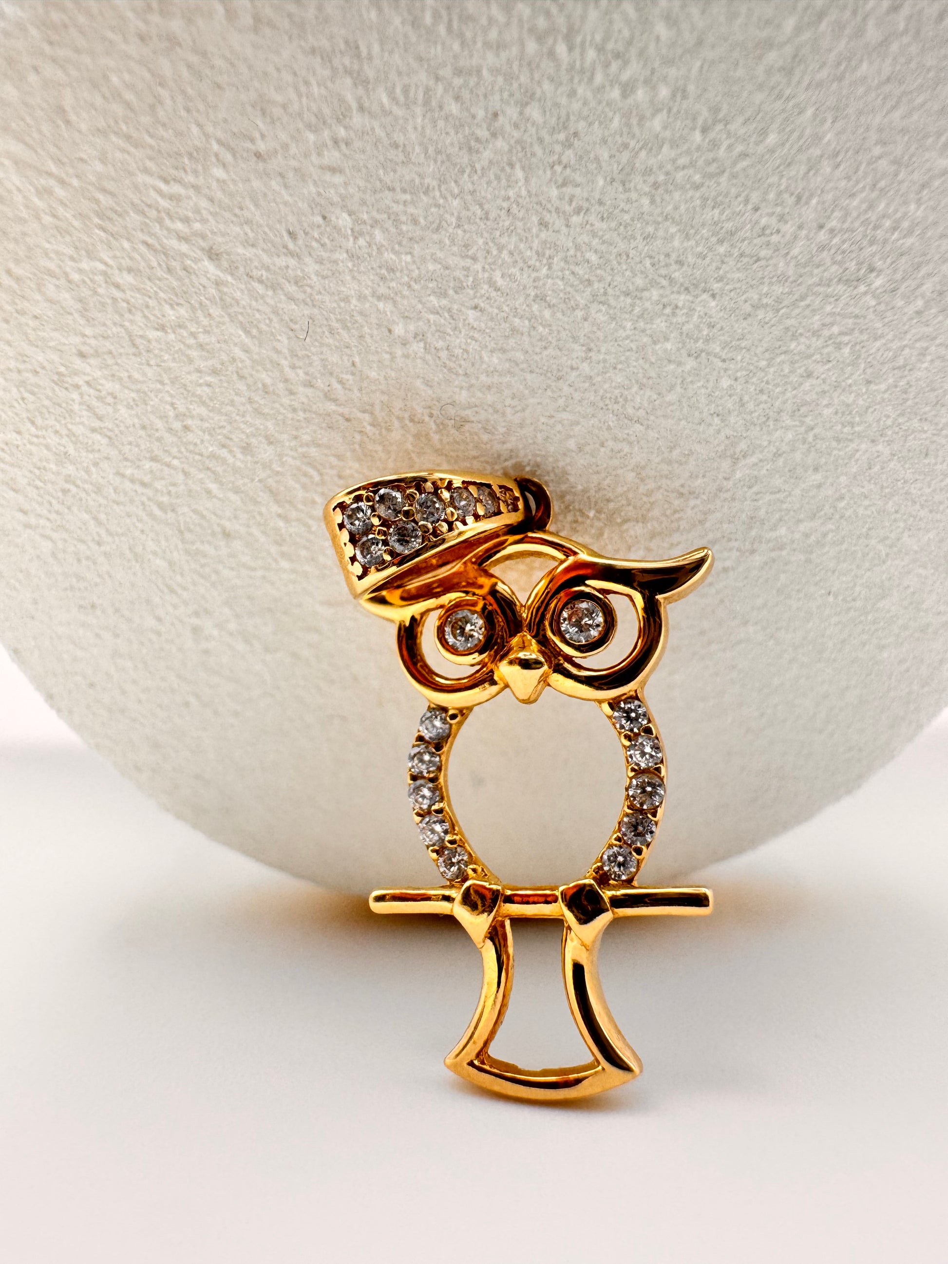 Owl Zirconia Pendant 18k