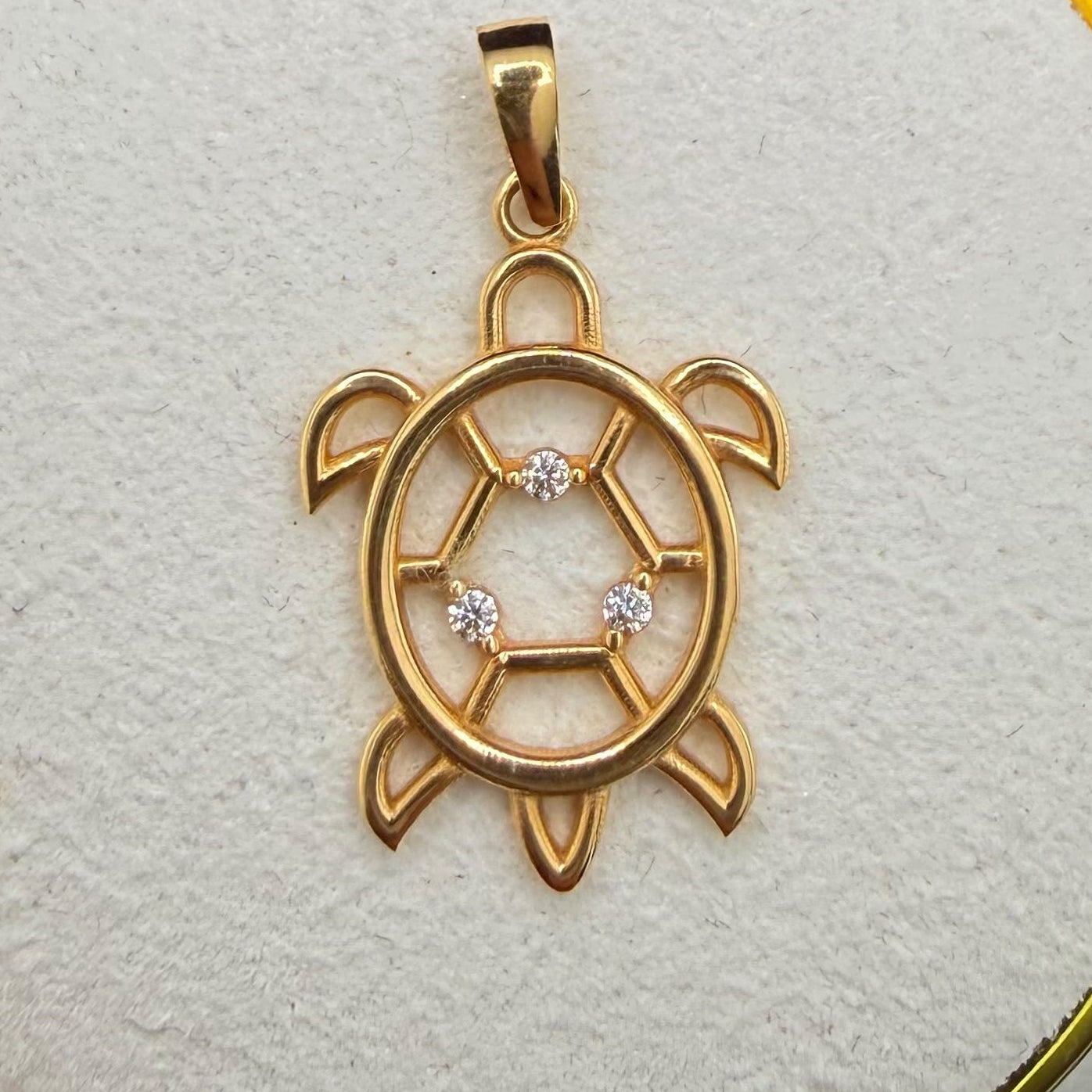 Turtle Pendant 18k.