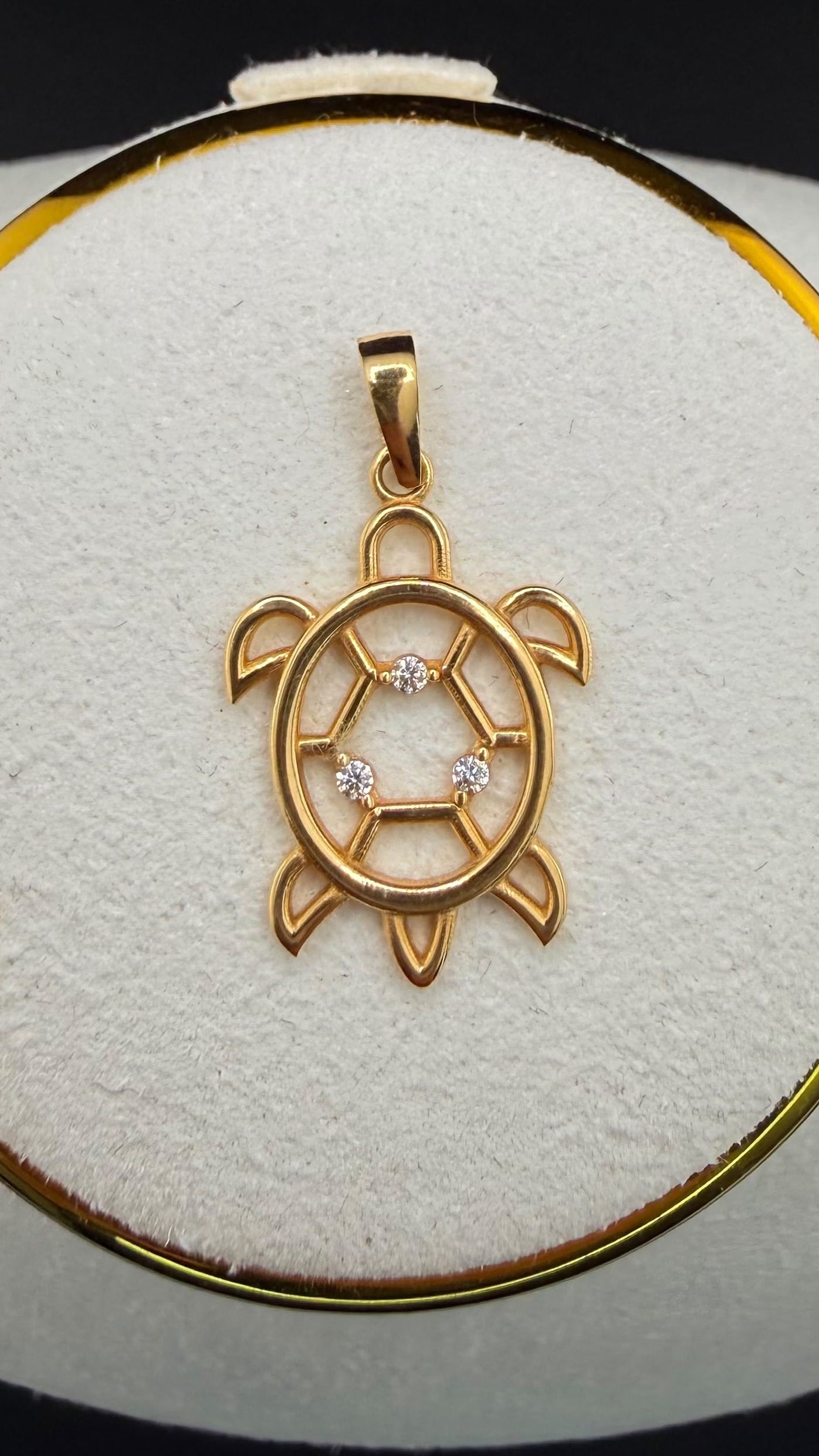 Turtle Pendant 18k.