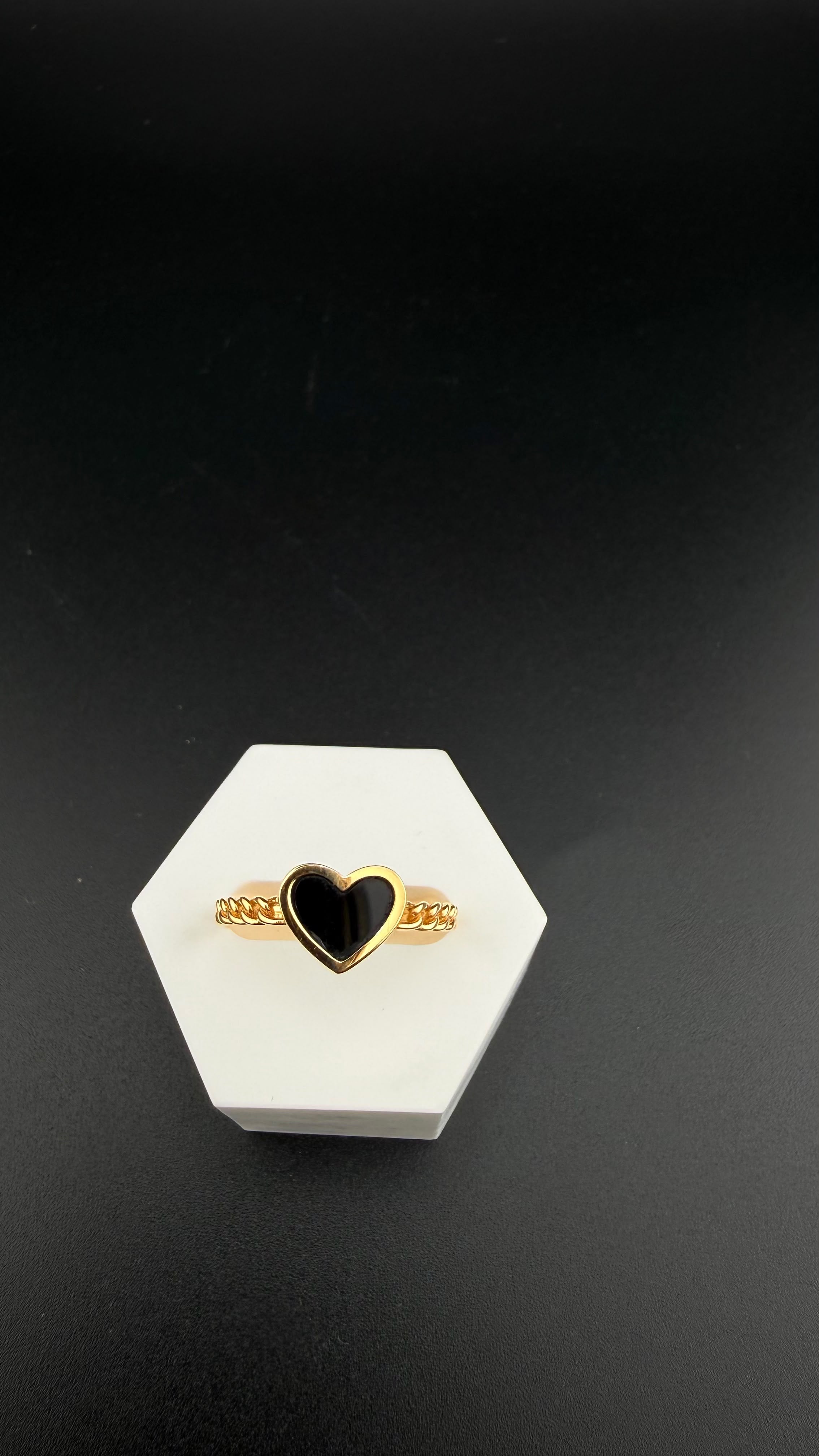 Black Heart Ring 18k, #6,7,8,9.