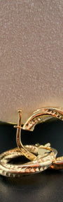 Textured Gold Hoop 18k.