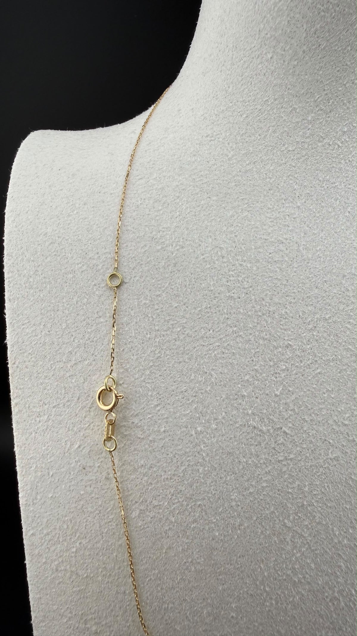 Cubic Zirconia Heart Chain 18k, adjustable.