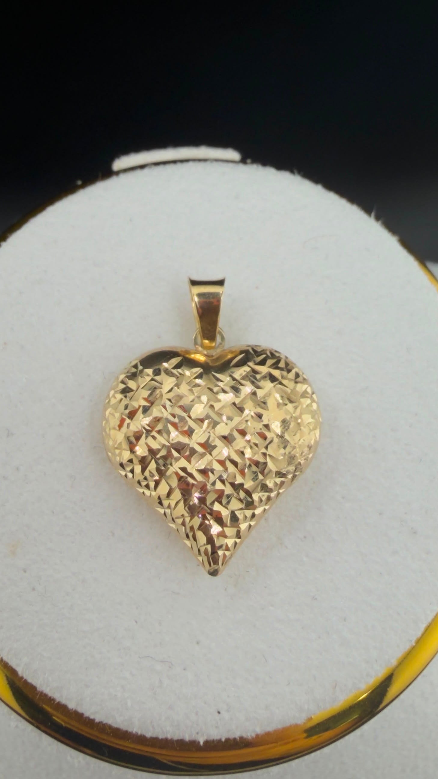 Heart Gold Pendant 18k.