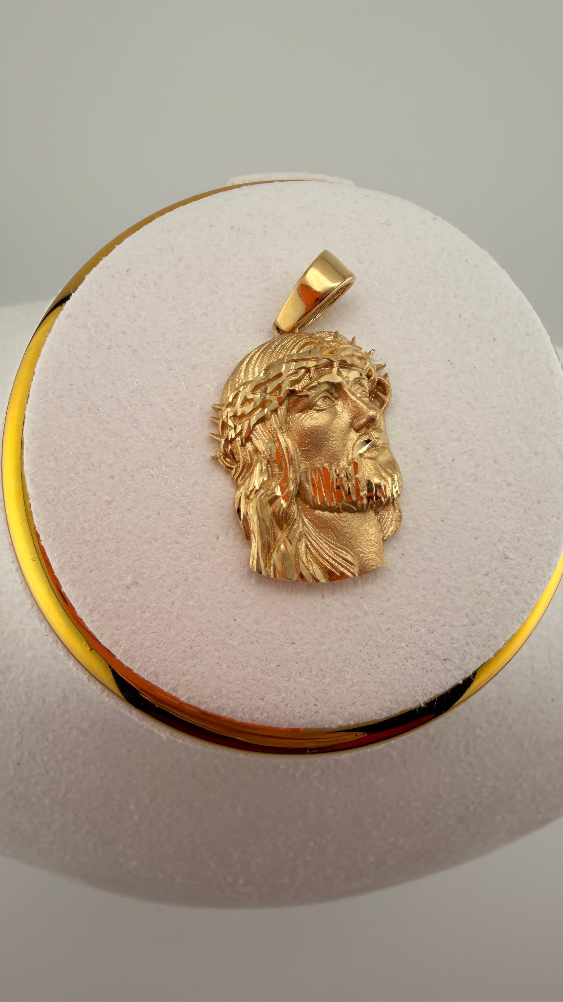 Sacred Face Pendant 18k