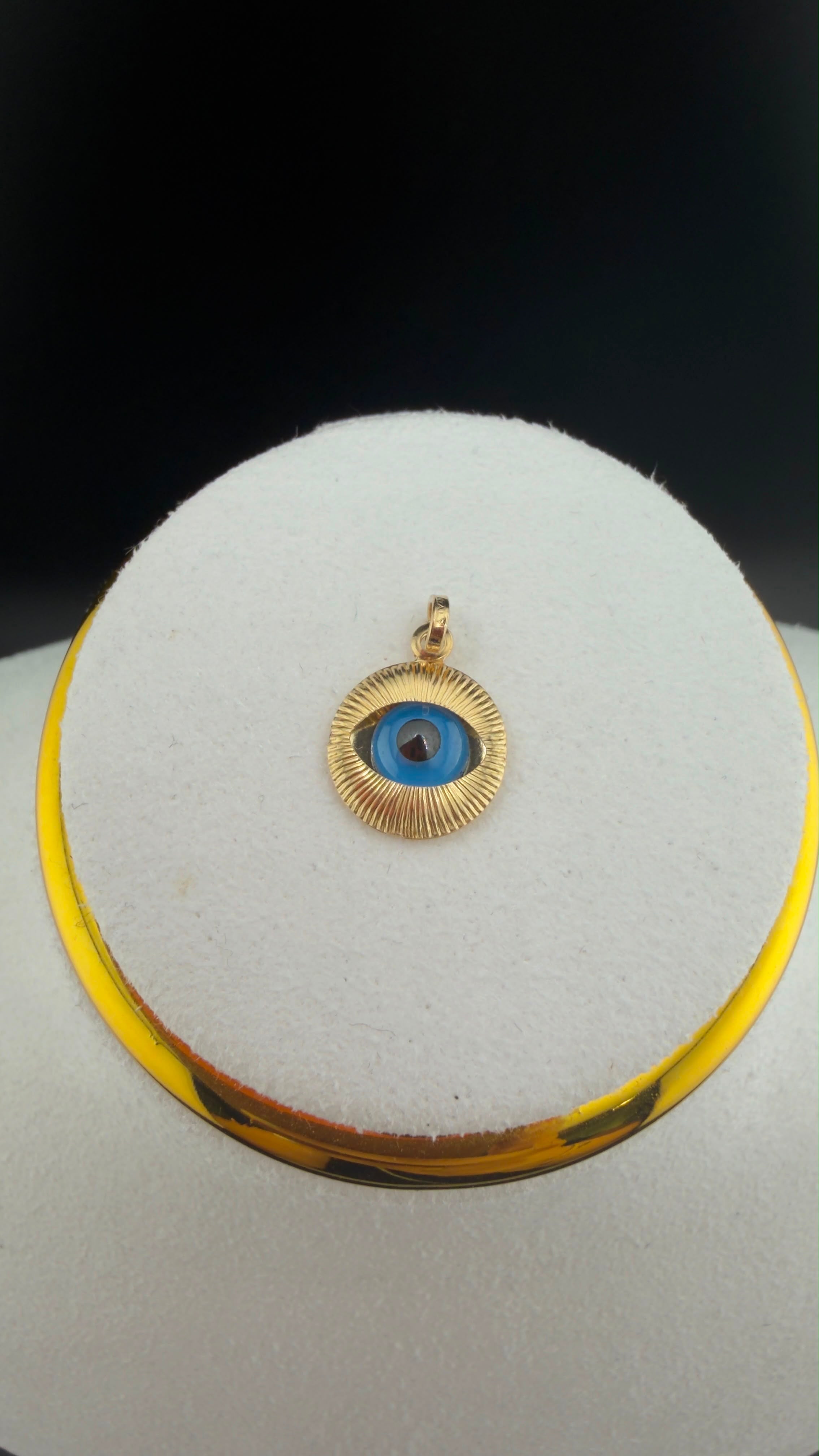 Iris Eye Pendant 18k.