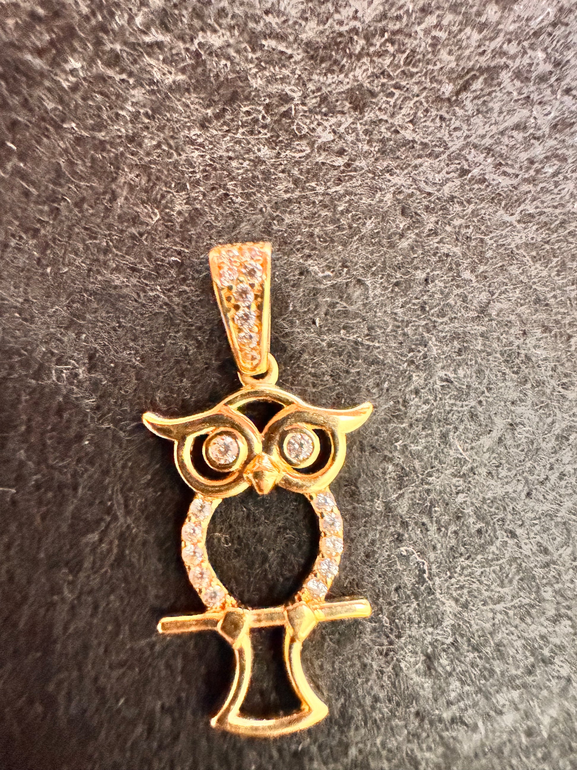 Owl Zirconia Pendant 18k