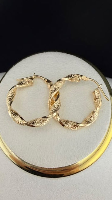 Spiral V Hoop 18k.