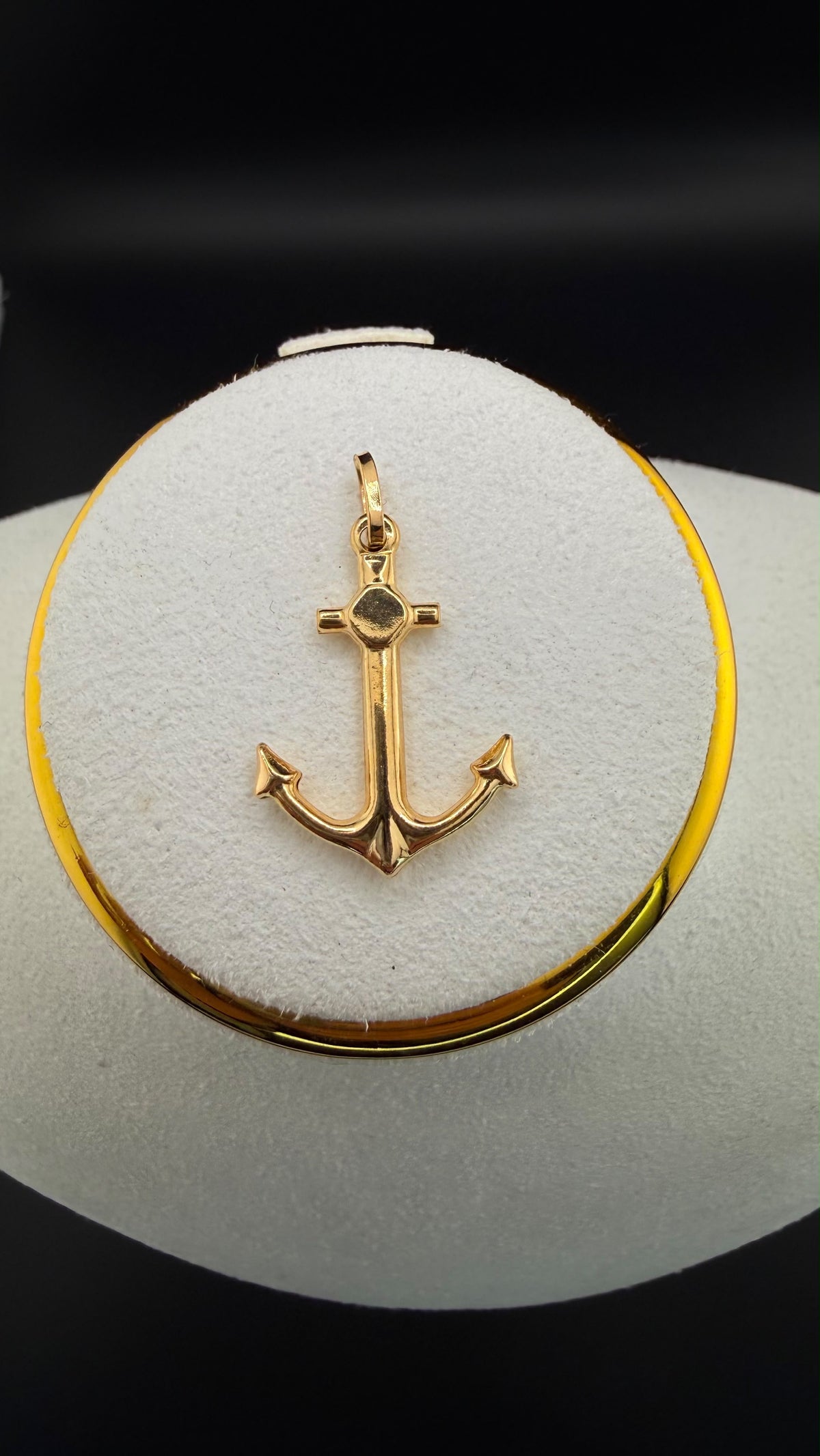 Golden Anchor Pendant 18k.