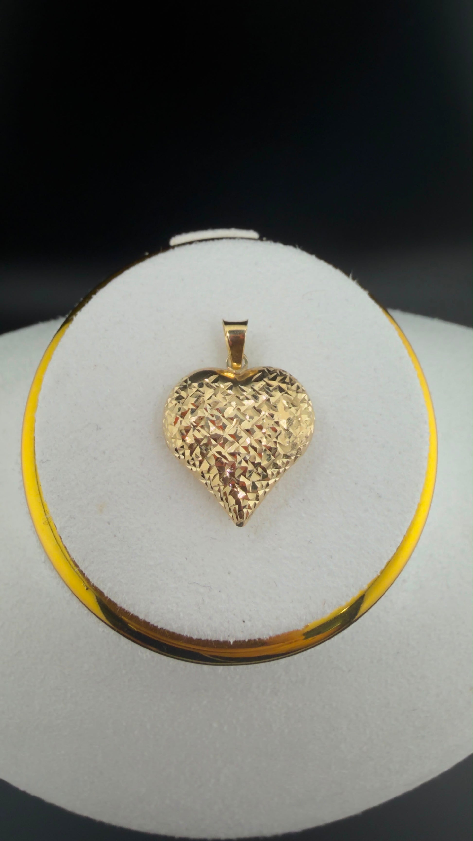 Heart Gold Pendant 18k.