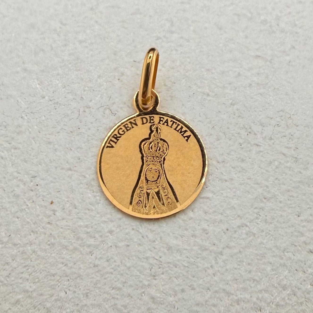 Virgin Fatima Pendant 18k.