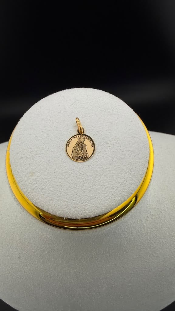 Virgin Chiquinquira Pendant 18k.