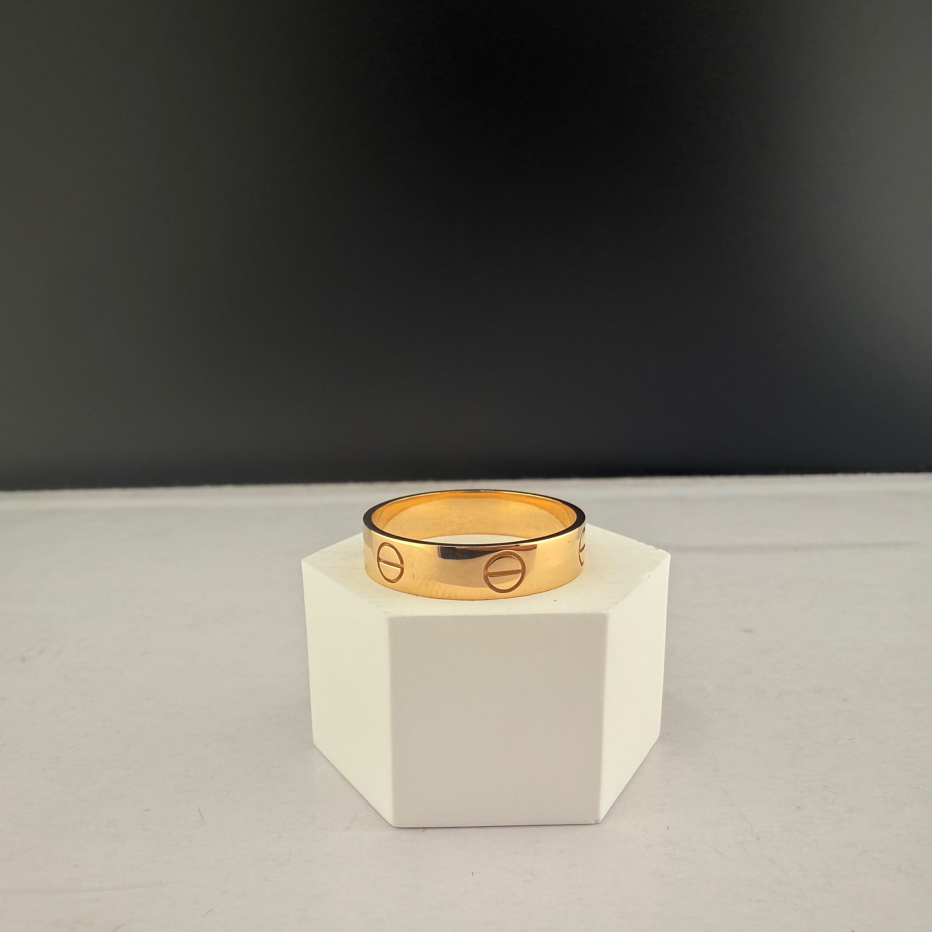 Double-C Ring 18k, #9.