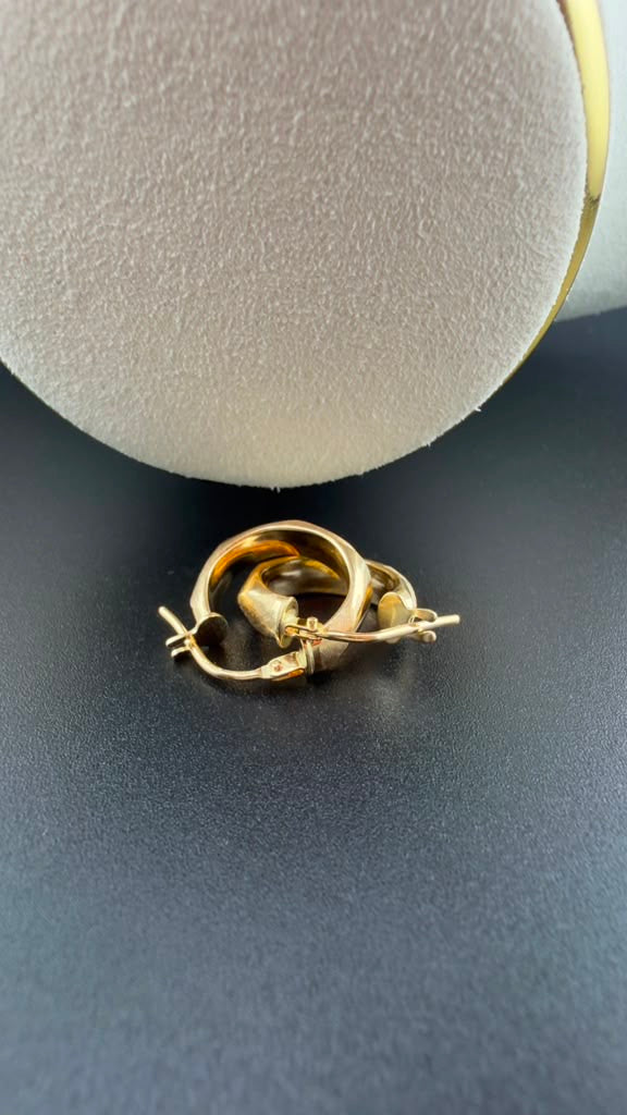 Fine Classic Hoop 18k.