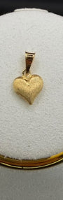 Textured Heart 18k.
