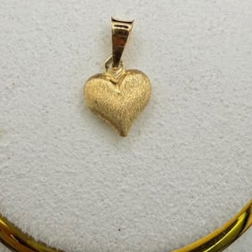 Textured Heart 18k.