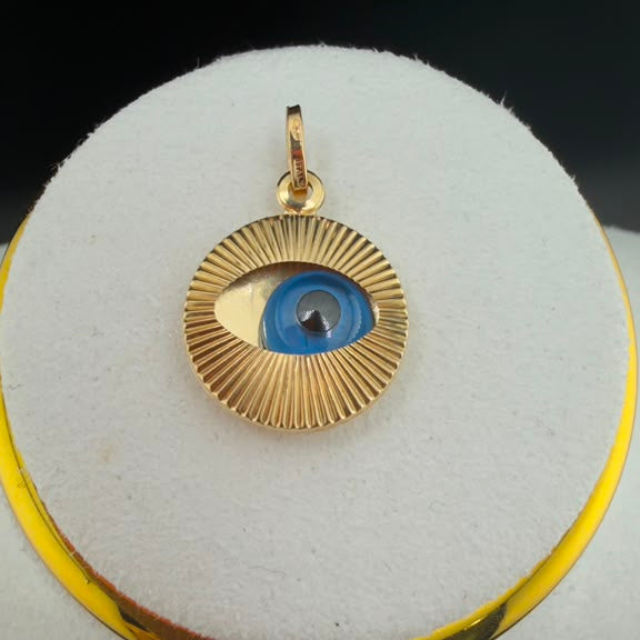Iris Eye Pendant 18k.